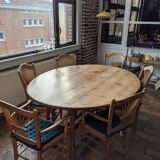 Table anglaise ovale 2 fauteuils et 4 chaises