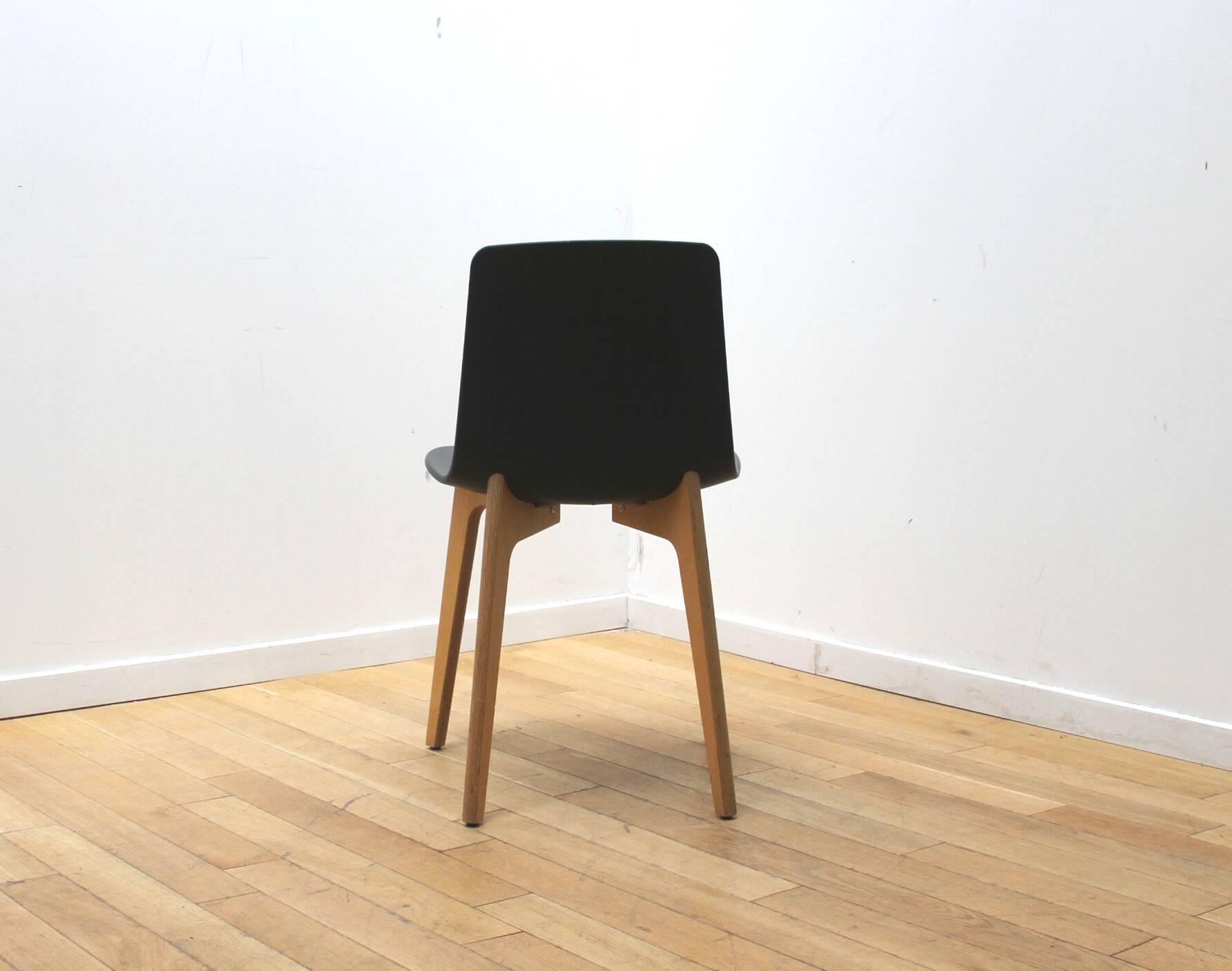 Suite de 8 chaises de bureau Lottus Chair, Enea