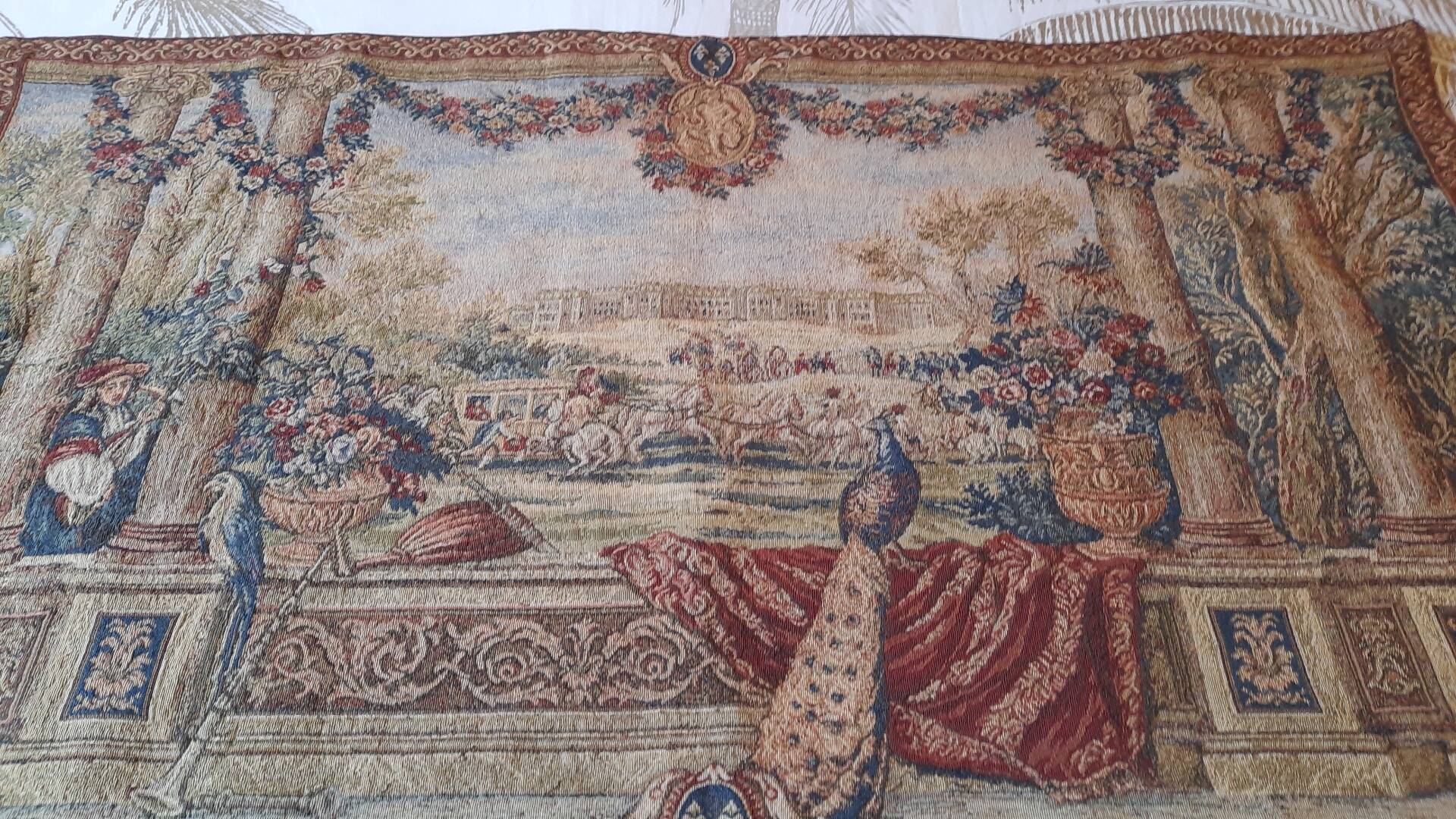 Tapisserie d'halluin " scène de cour au paon"
