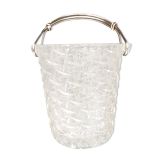 Ice bucket