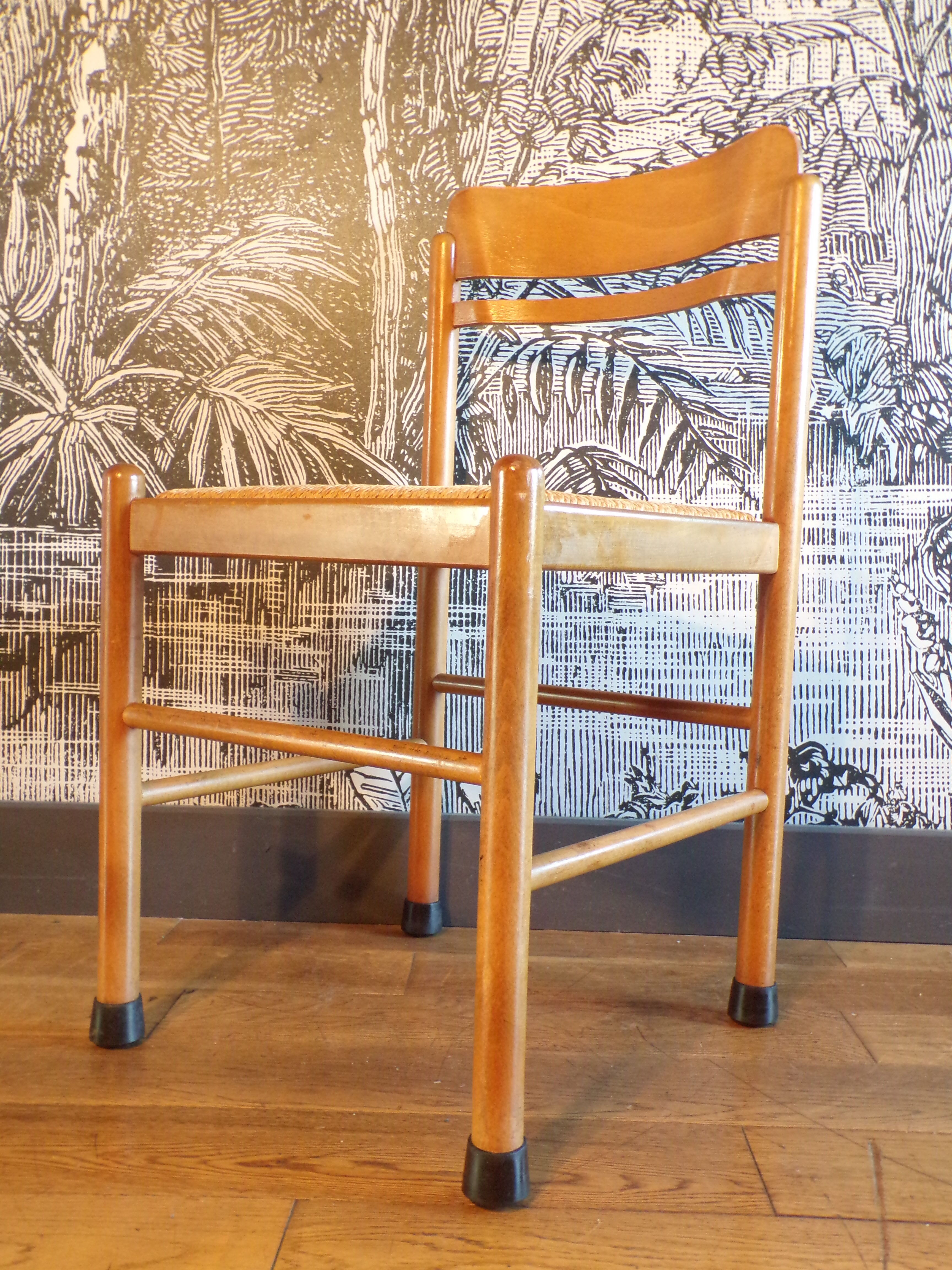 Vintage chair sitting rope