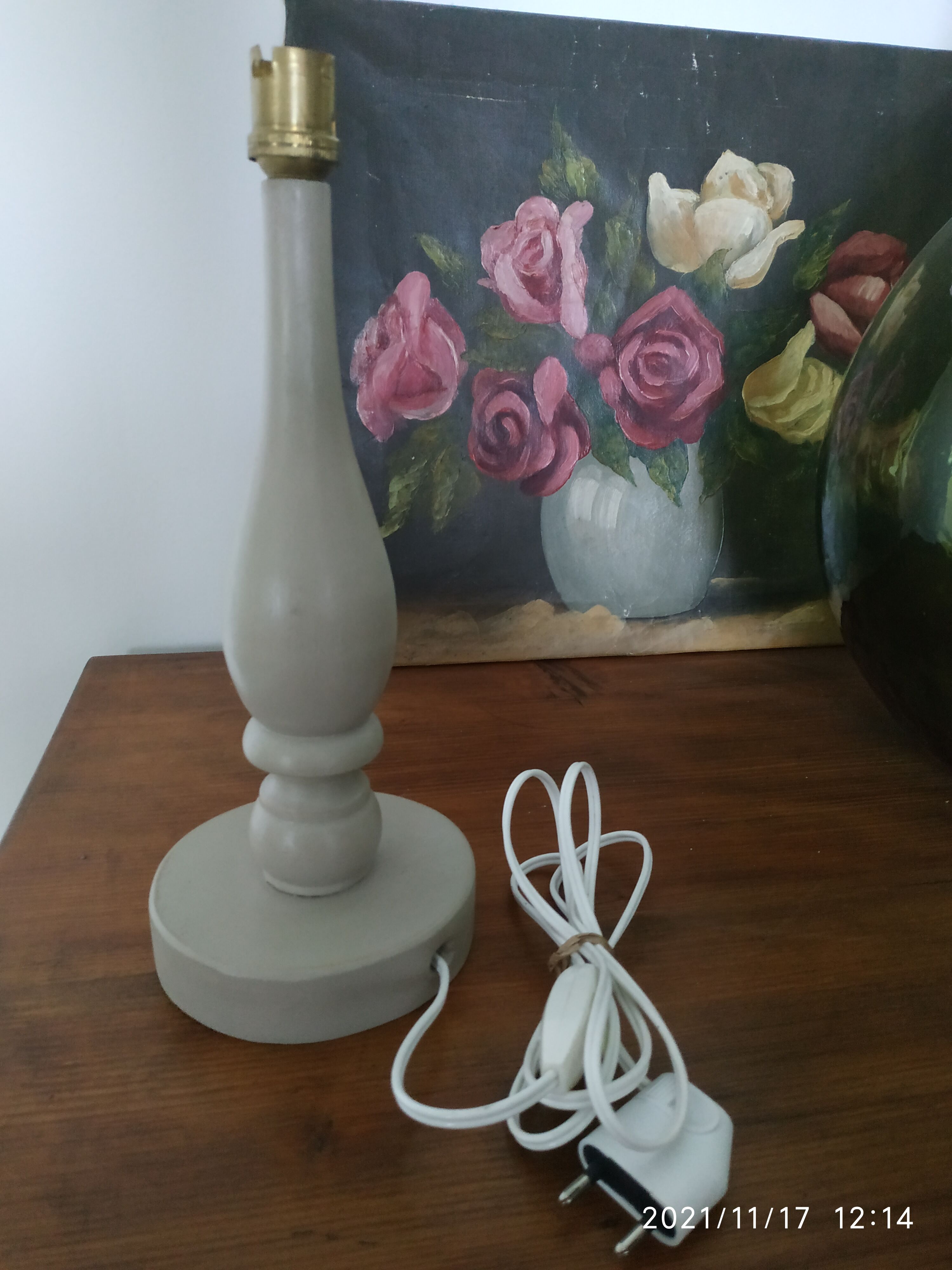 Lamp base