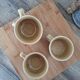 Tasses couleur beige miel