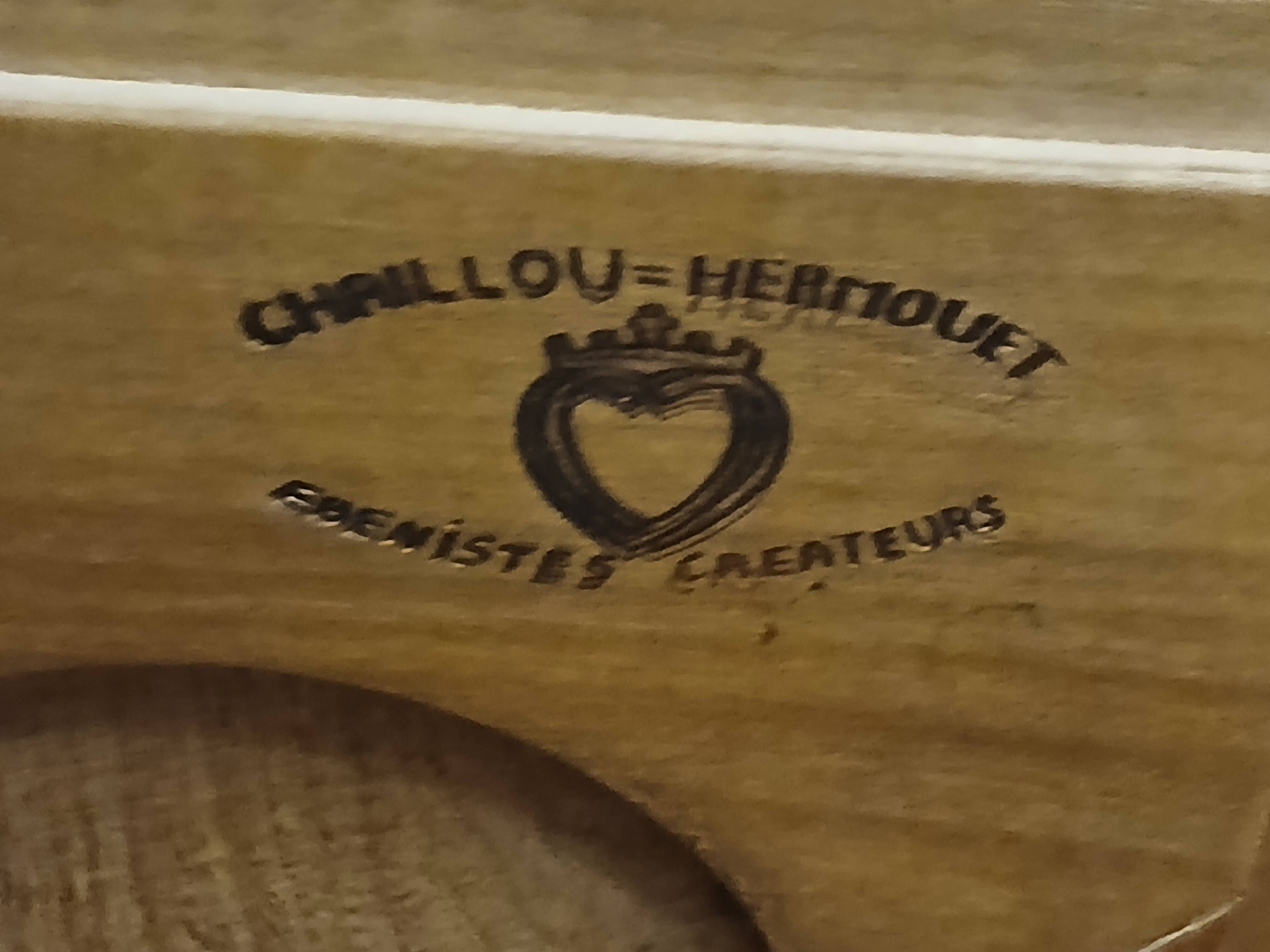 Antique Vendée dresser in solid elm by artisan Chaillou Hermouet.