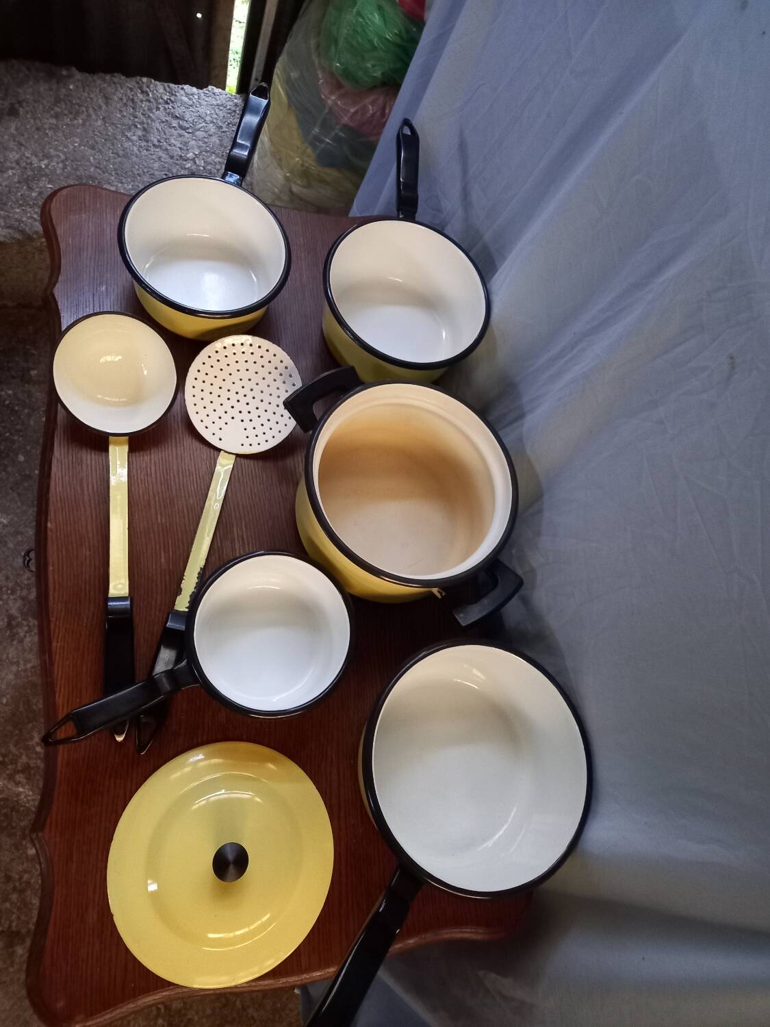Set of 7 vintage enameled pans