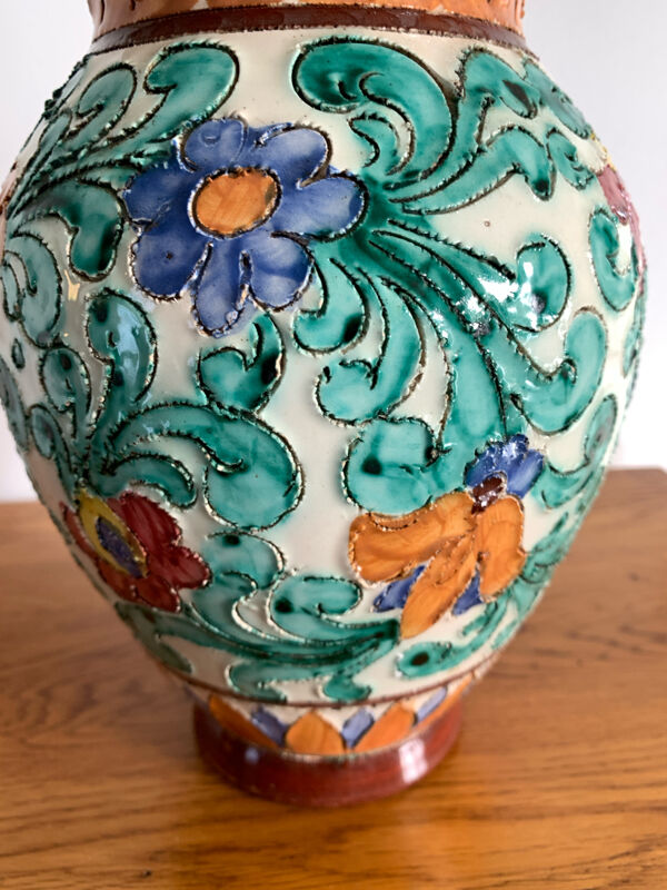 Vase Cerart Monaco – décor floral en relief – signé et numéroté – anné