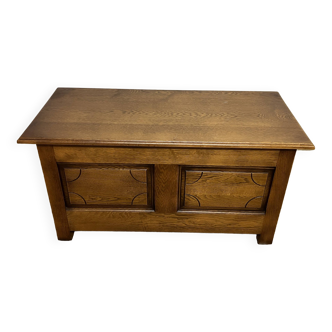 Wooden box / chest