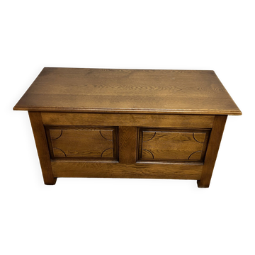 Wooden box / chest