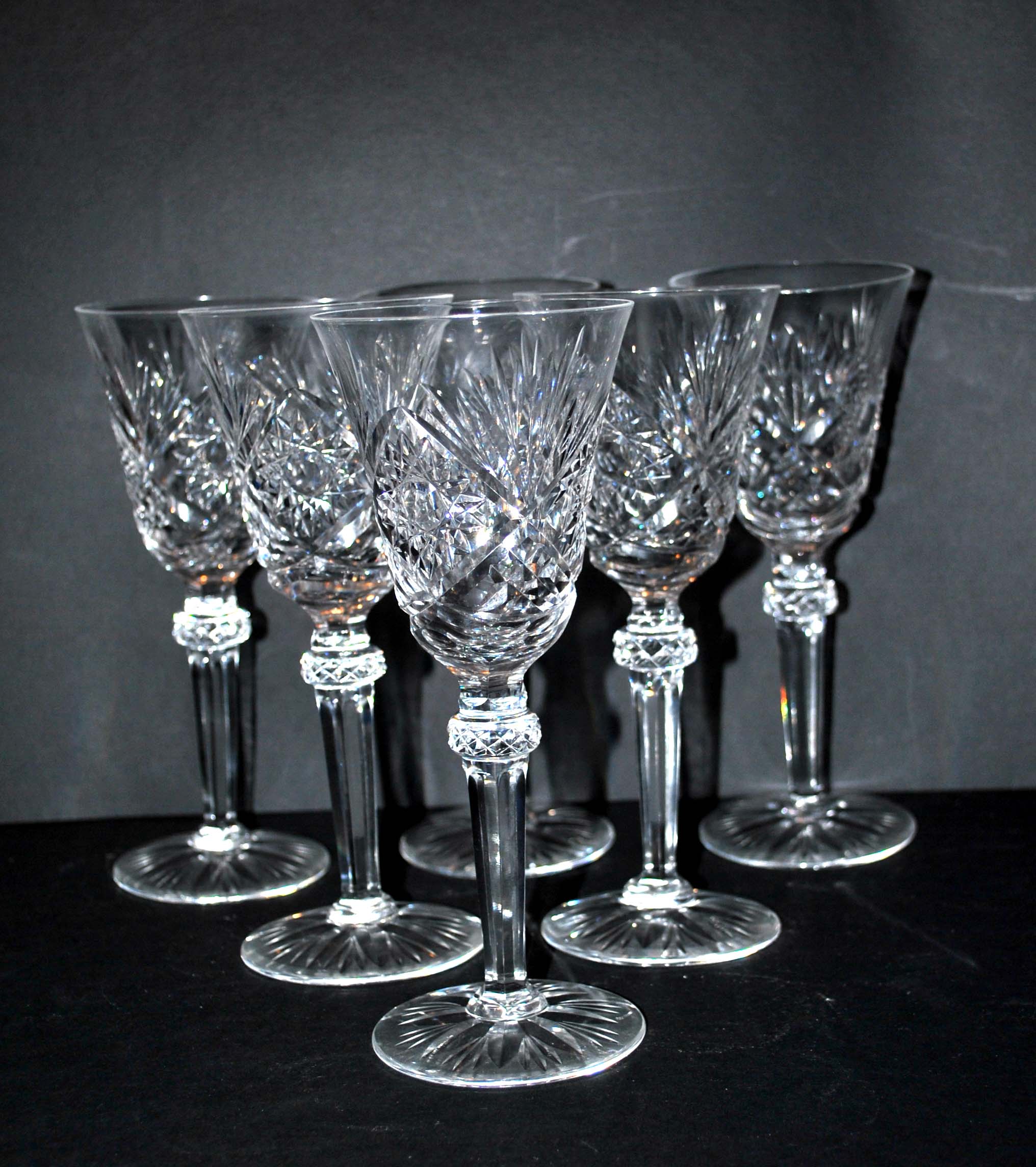 Series of 6 Lemberg / Saint-Louis diamond-cut crystal water glasses? 19cm