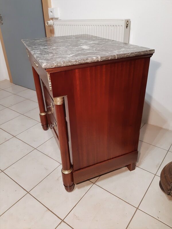 Small Empire dresser with columns detached in Mahogany late 19th century