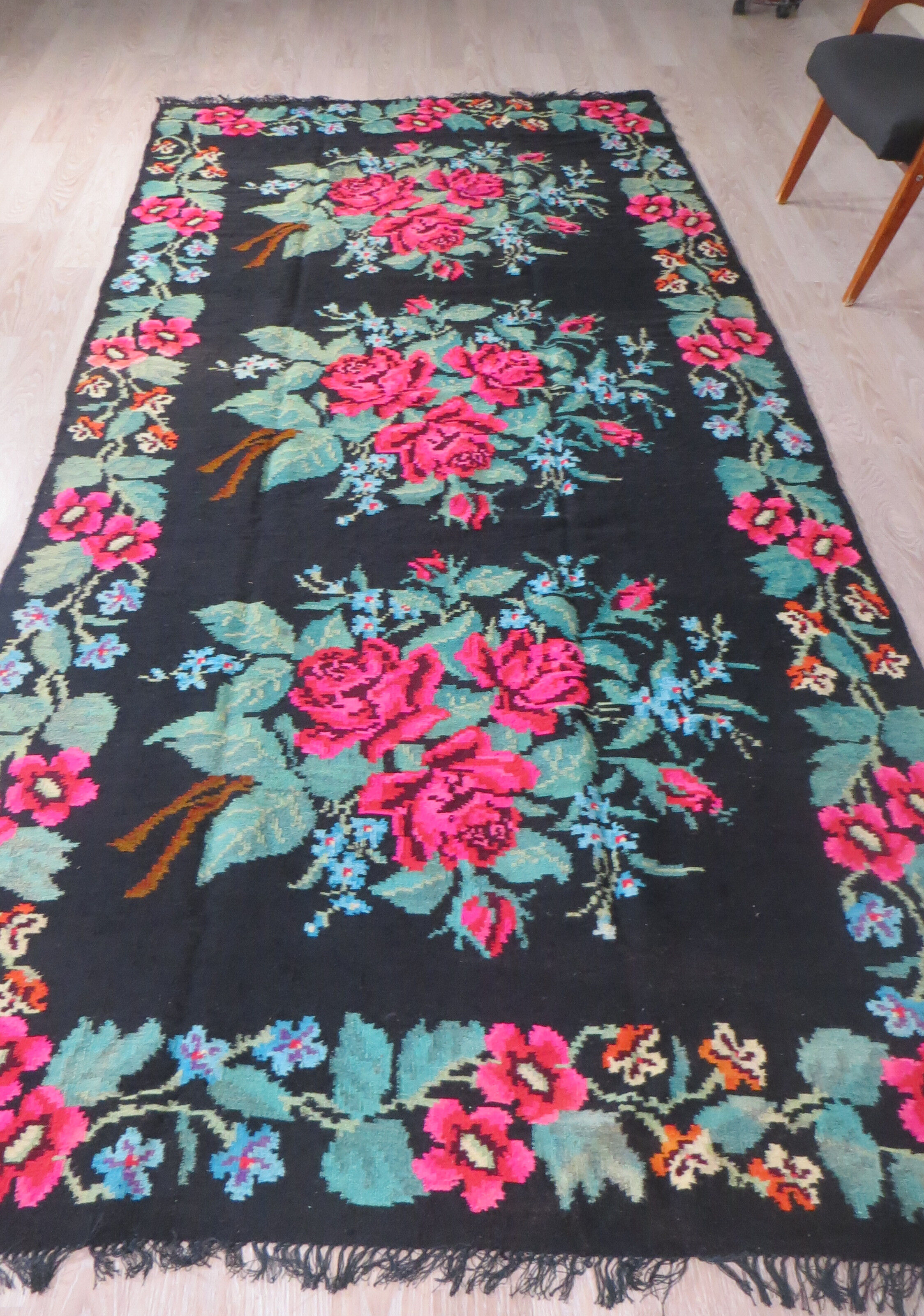 Moldovan carpet 140cm x 320cm