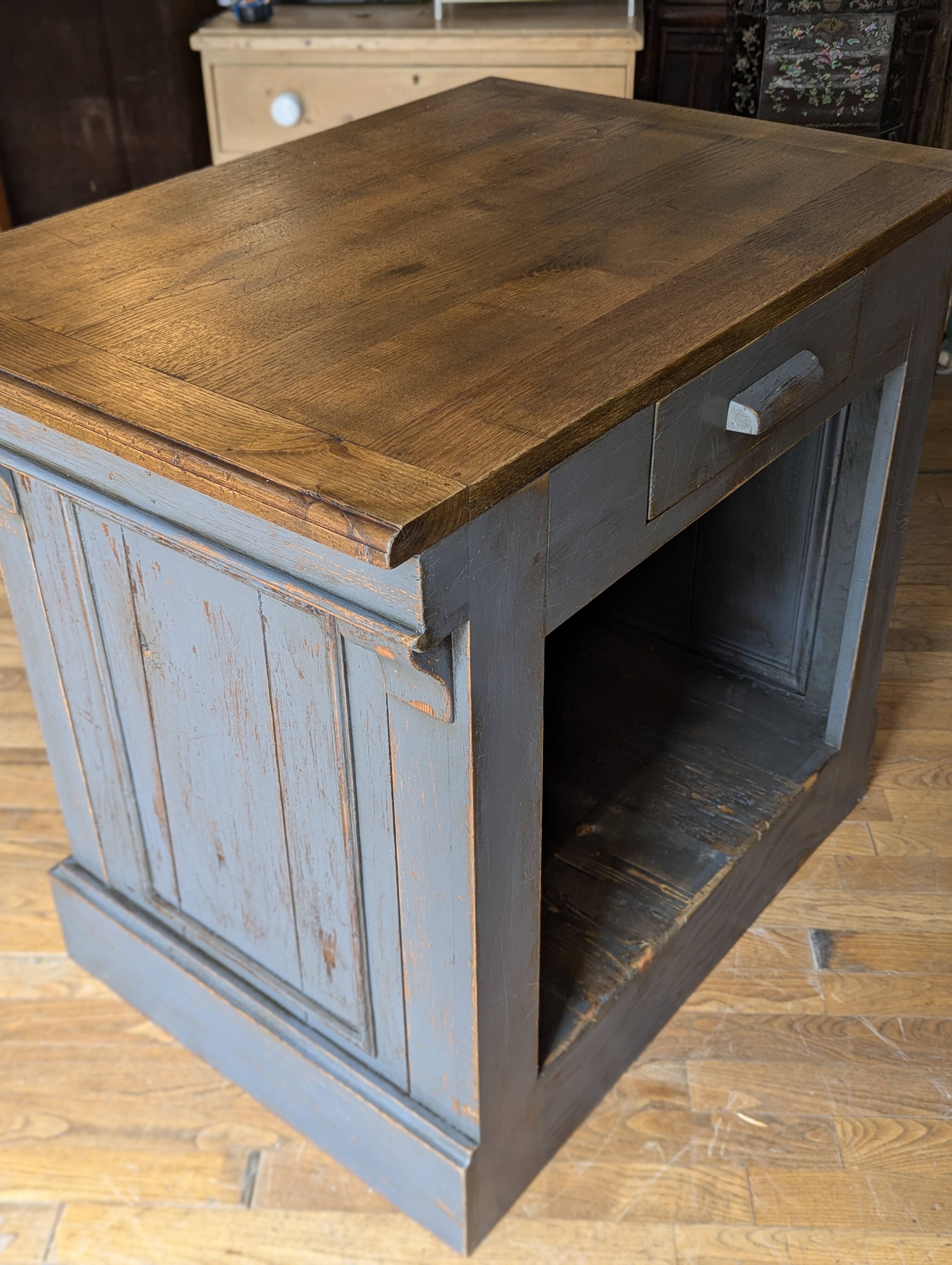 Ancien comptoir de caisse