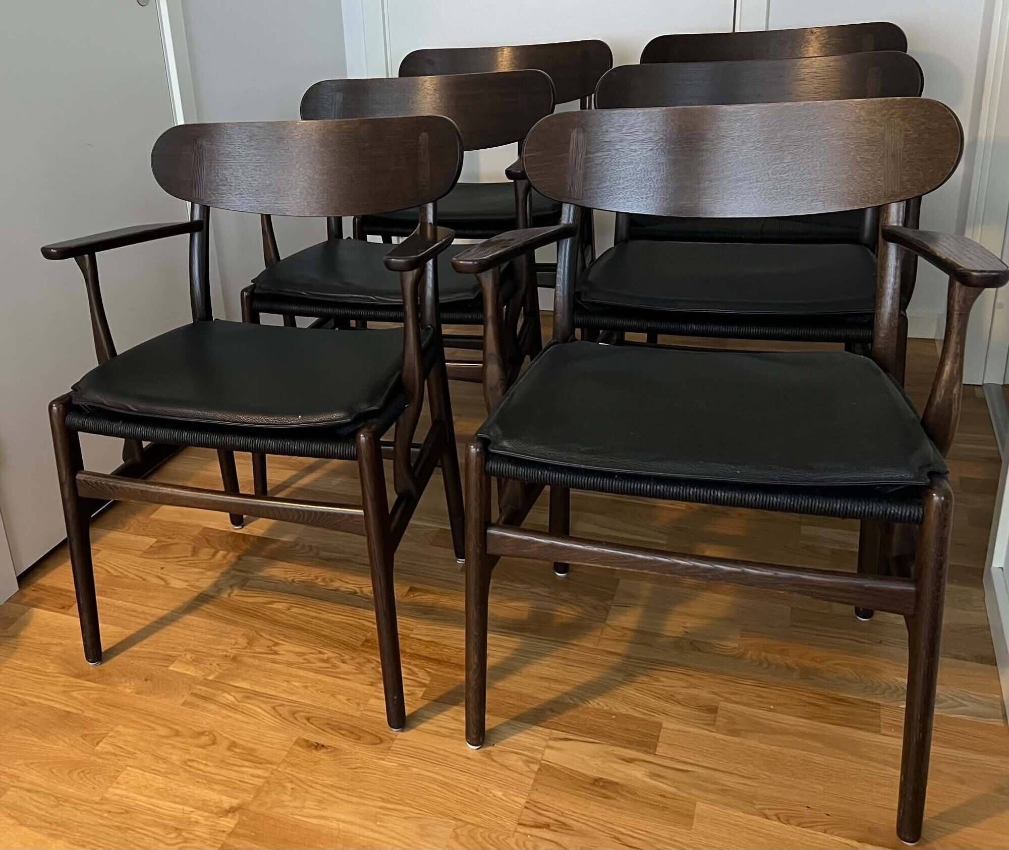 Ensemble complet de chaises de salle à manger CH 26 Wegner