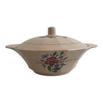 Hand-painted soup tureen from Sarreguemines.