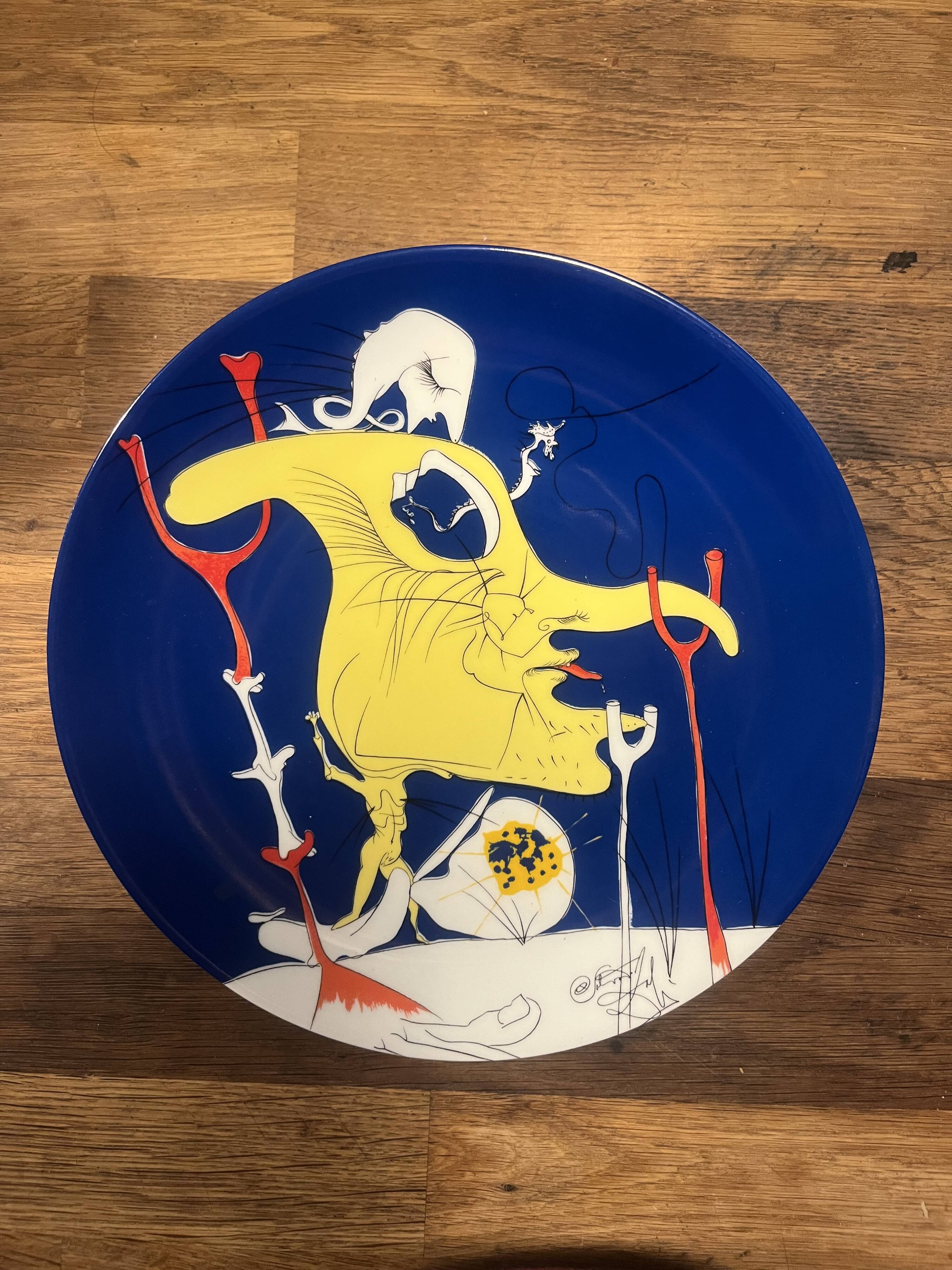 Assiette de collection Dali, série "La conquête du Cosmos", Limoges