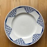 Mismatched dinner plates