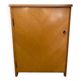 Storage cabinet