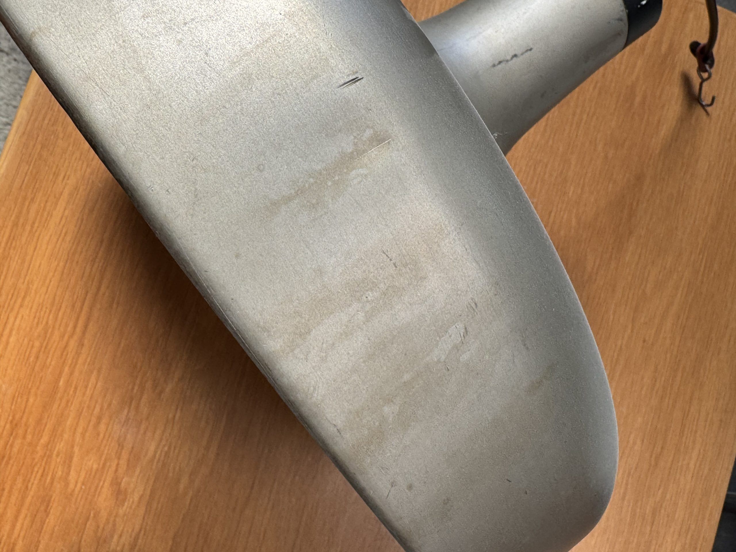 Metal suspension