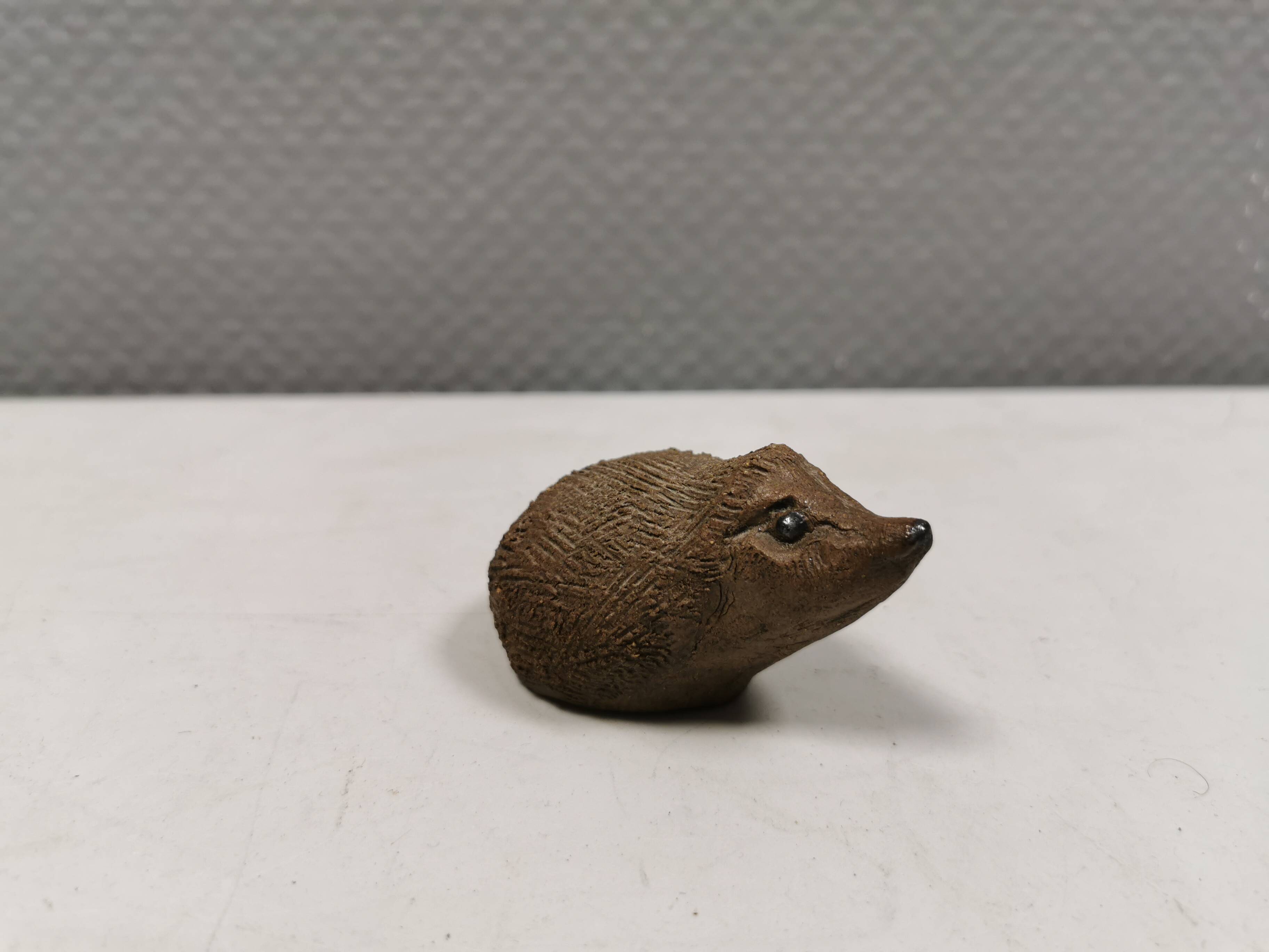 Small ceramic hedgehog by Poul Mathiesen (PM) 1970s Denmark.