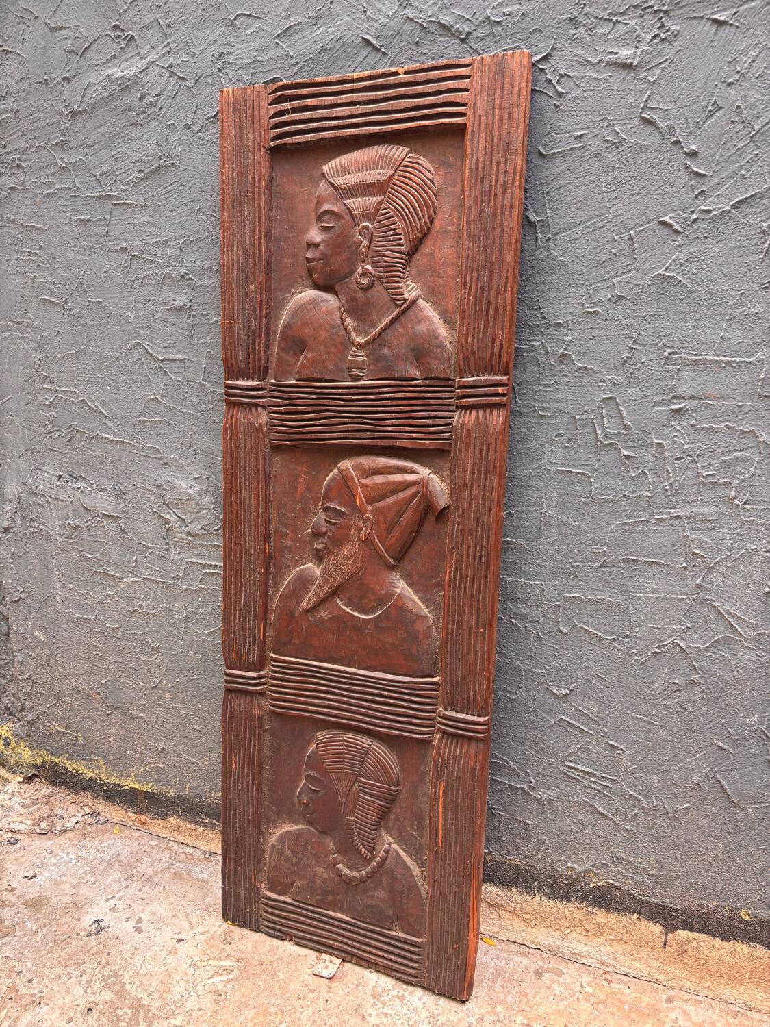 Pair of carved African wall panels in wood – vintage tribal art