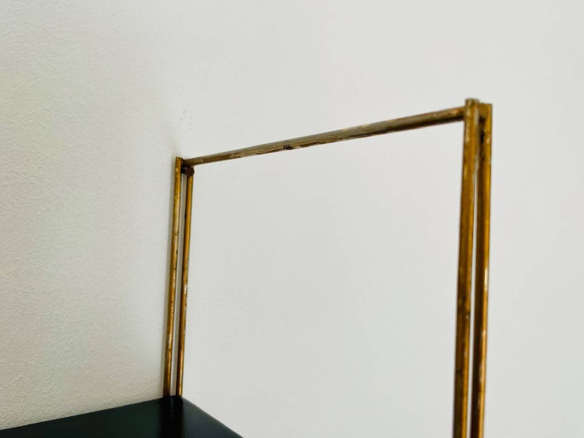 Etagère murale vintage modulable, metal et laiton circa 1960s