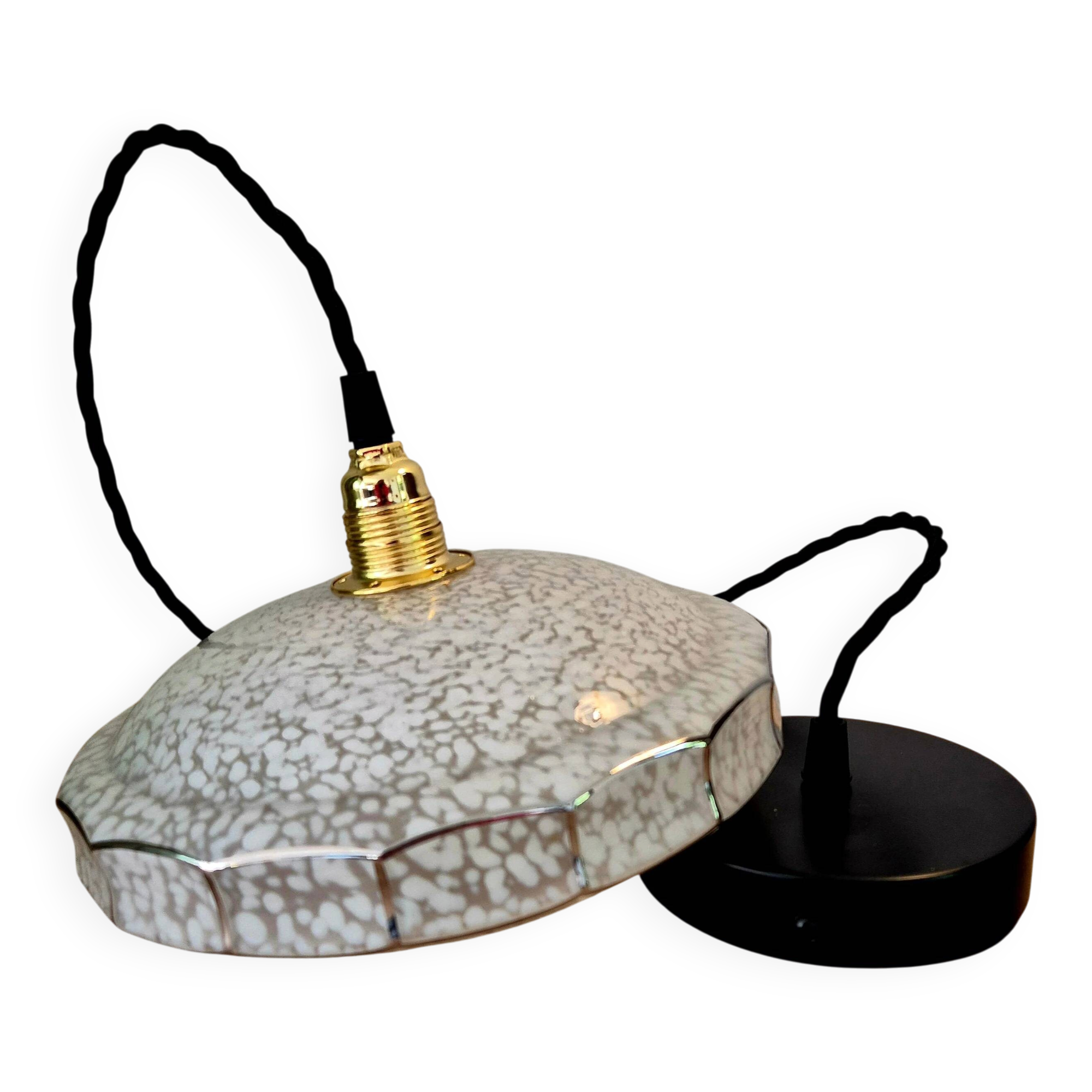 Suspension globe