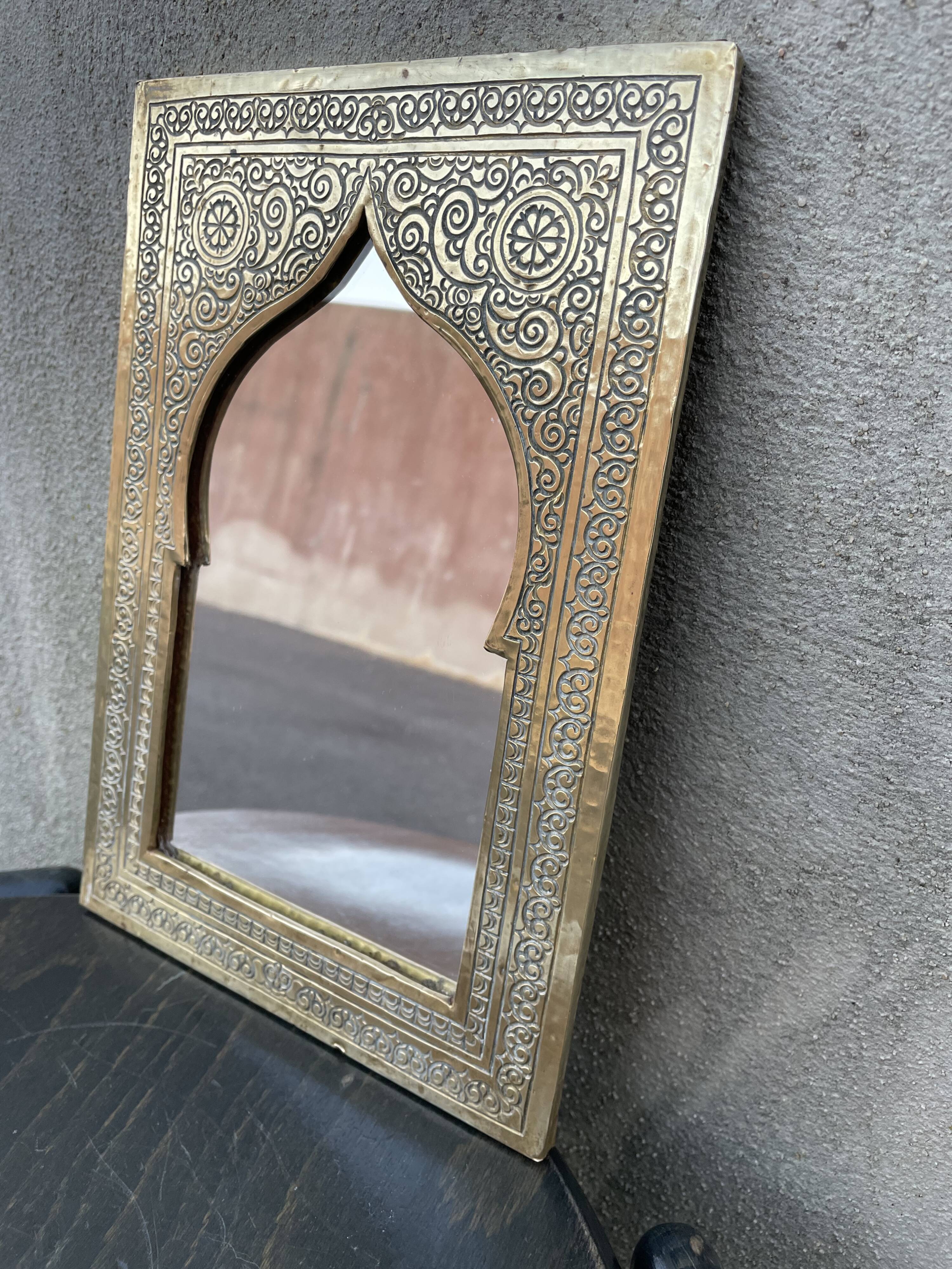 Moroccan brass mirror 19x28cm