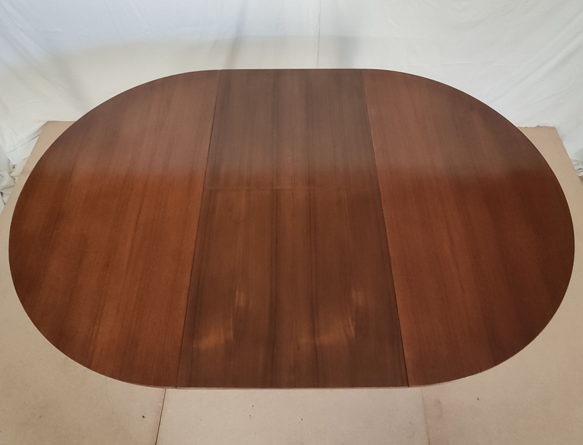 Table and 4 chairs by Hans Olsen for the Danish editions Frem R-jle