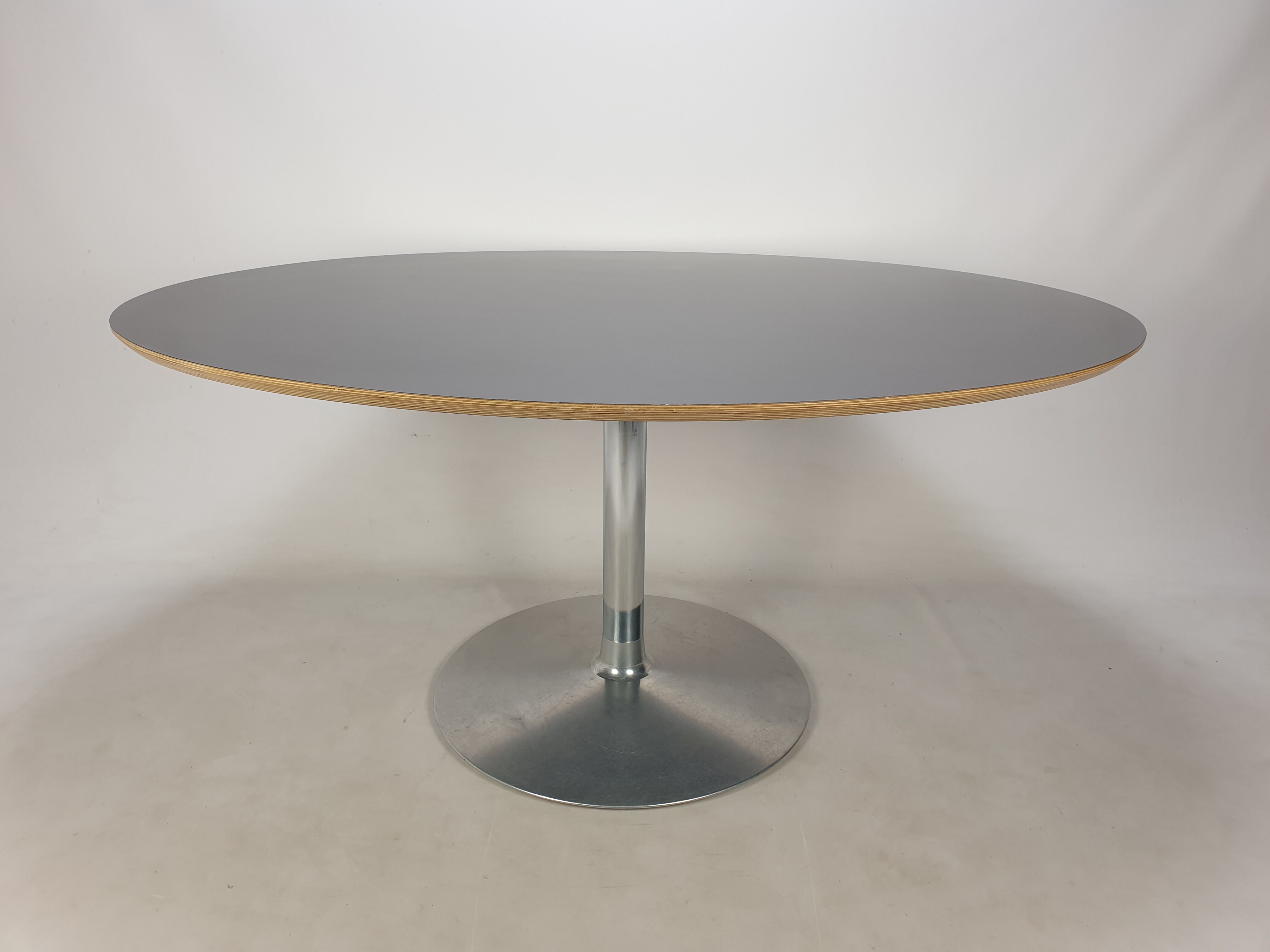 Table à manger ovale de Pierre Paulin pour Artifort