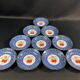 Suite de 10 assiettes à dessert en porcelaine signée à décor de fruits