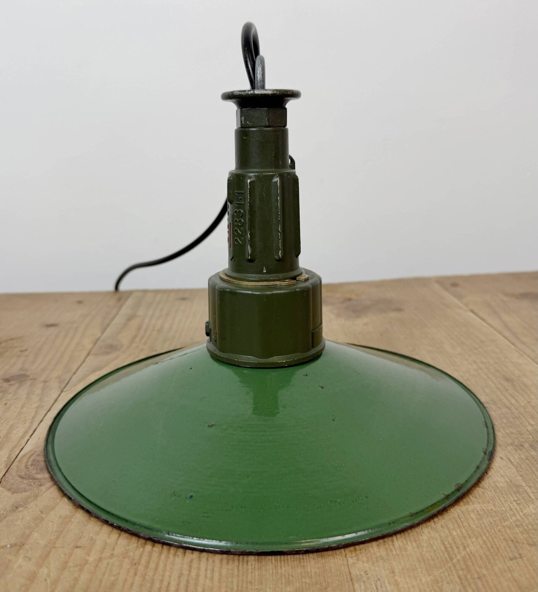 Industrial Green Enamel Military Pendant Lamp with Cast Aluminium Top, 1960