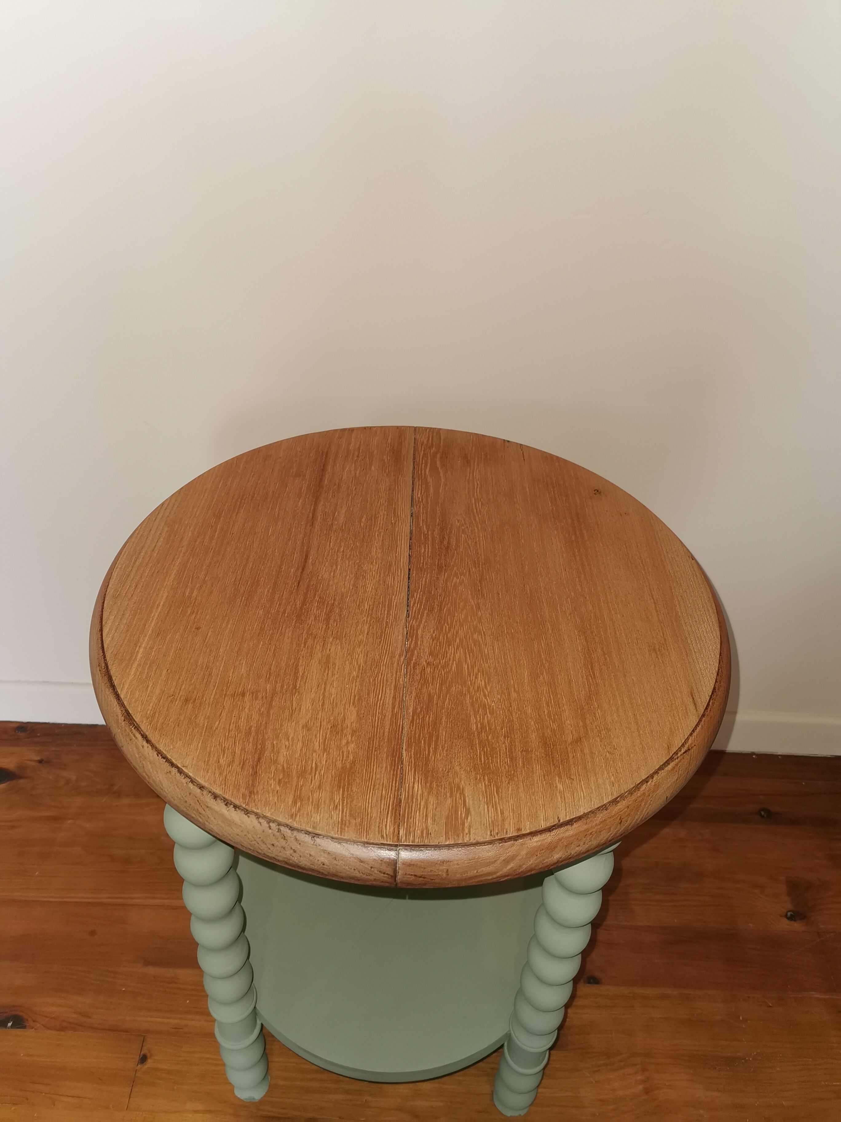 Vintage pedestal table solid wood