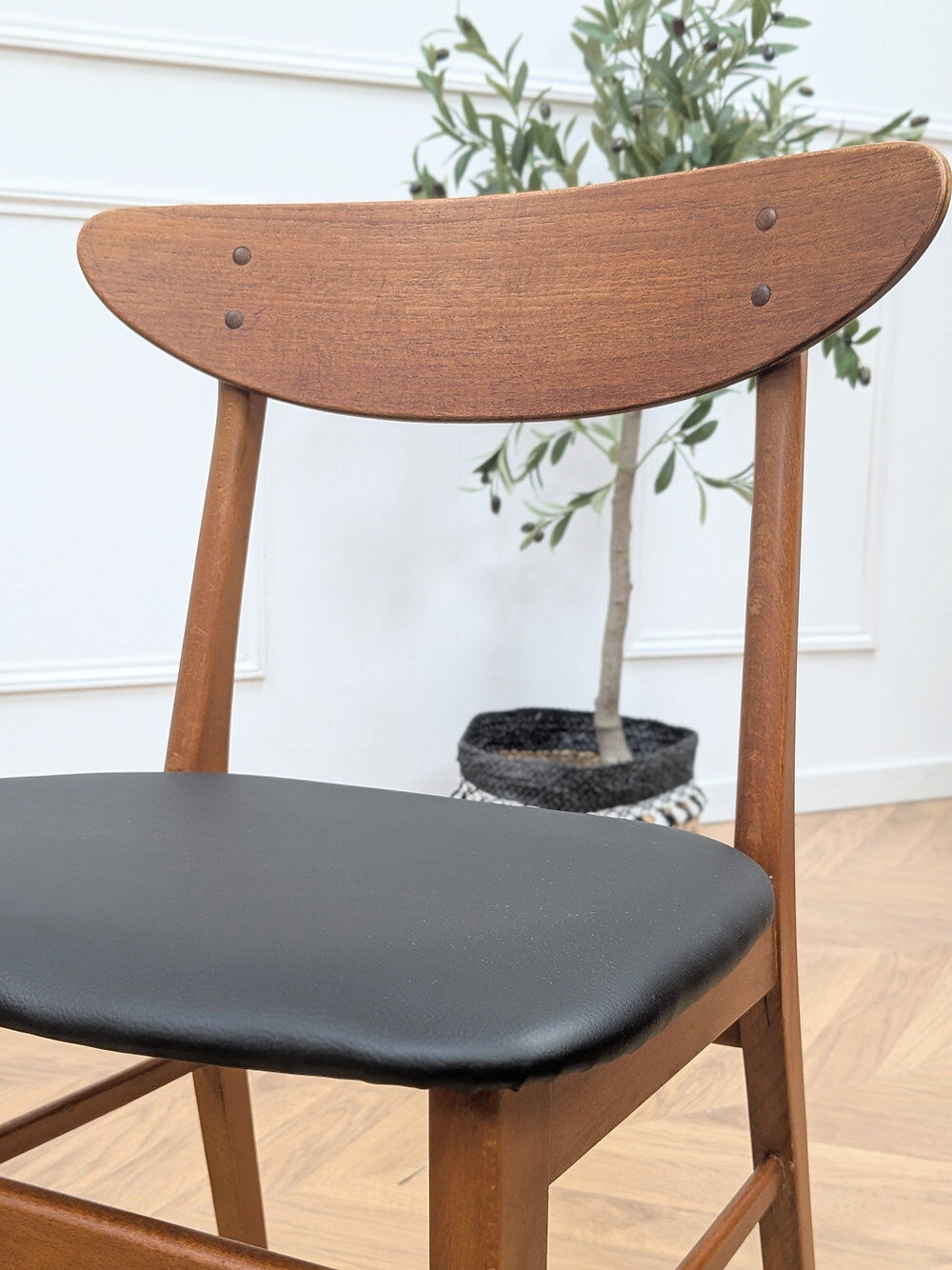 Set of 6 Farstrup model 210 chairs.