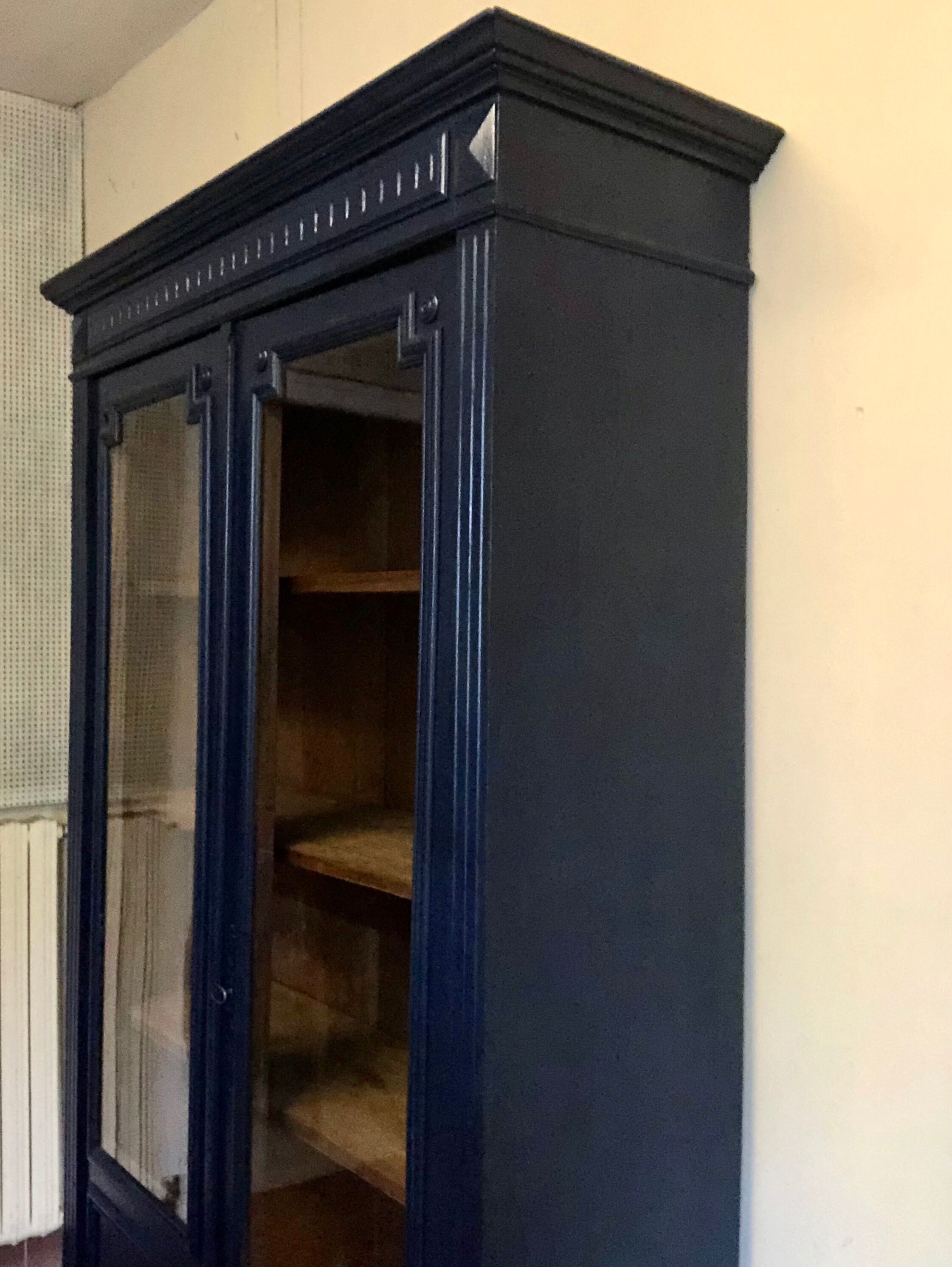 Vaisselier ancien, vitrine en chêne.