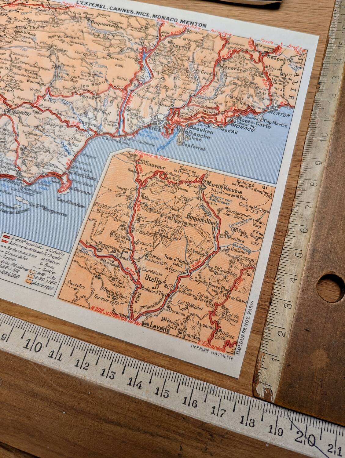 Imprimée en 1953, de Saint-Raphaël à Menton.