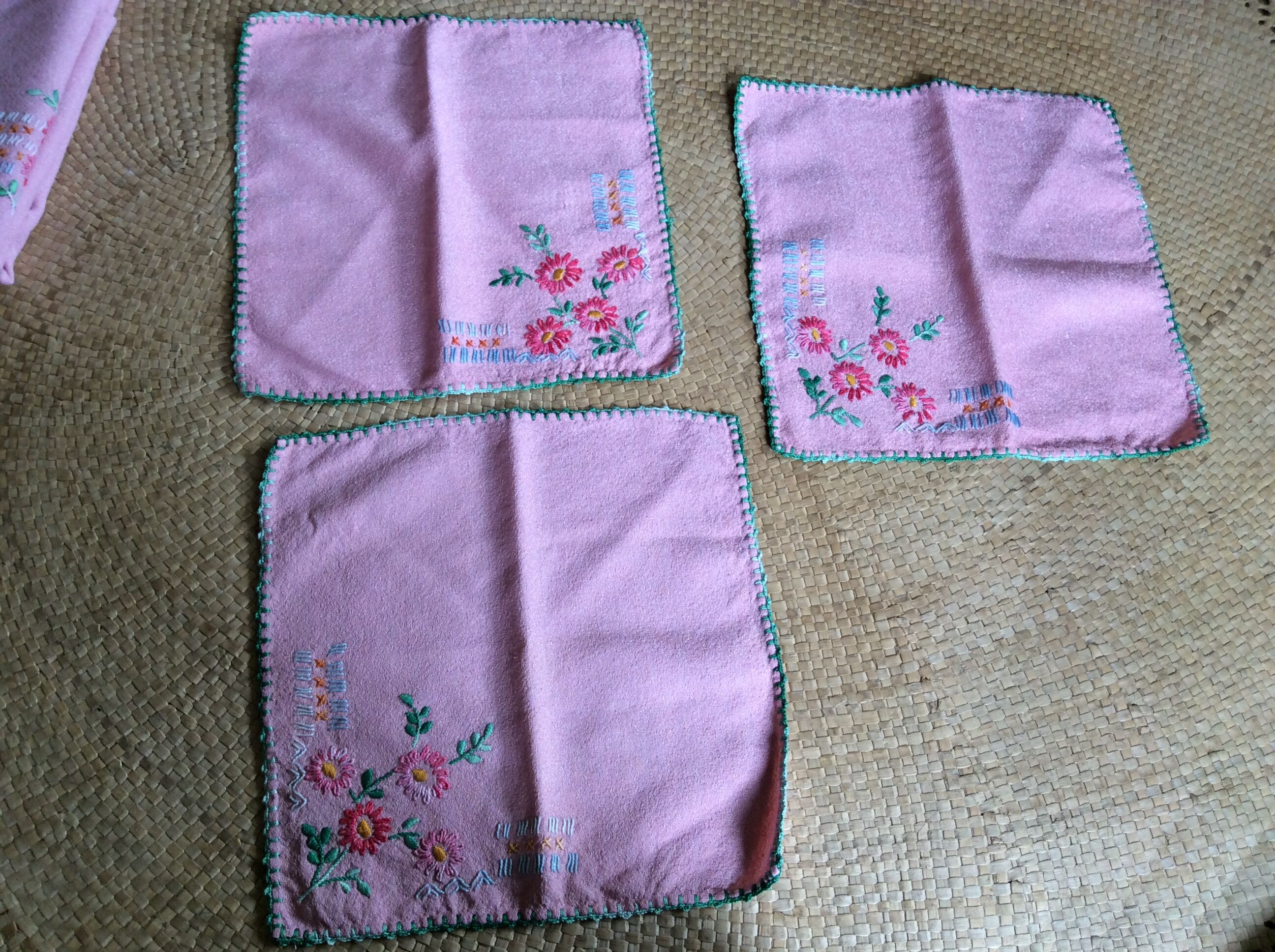 Embroidered tablecloth and 3 towels