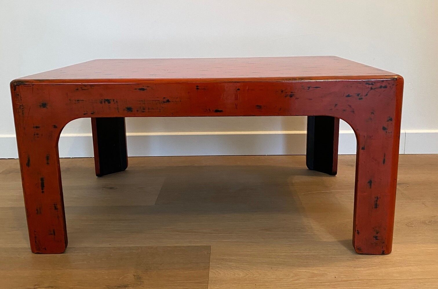 Table basse laquée du japon