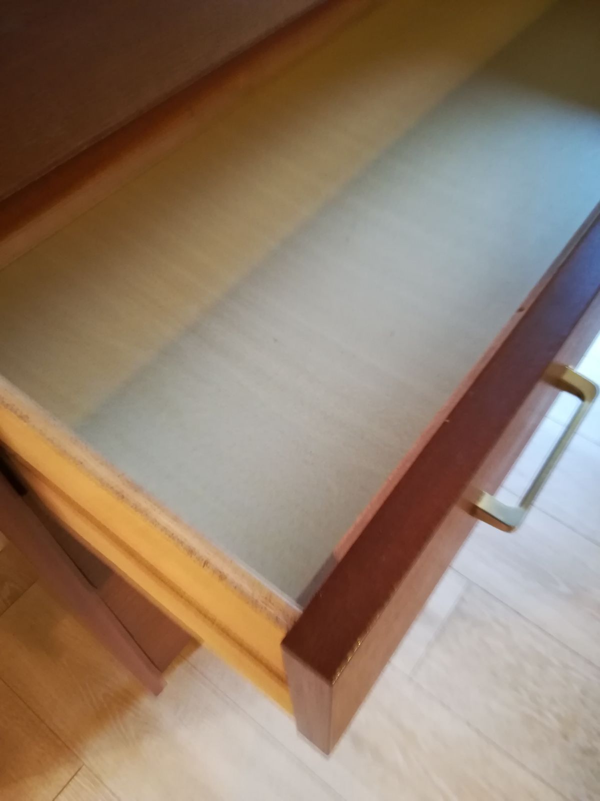 Commode vintage de style scandinave en teck