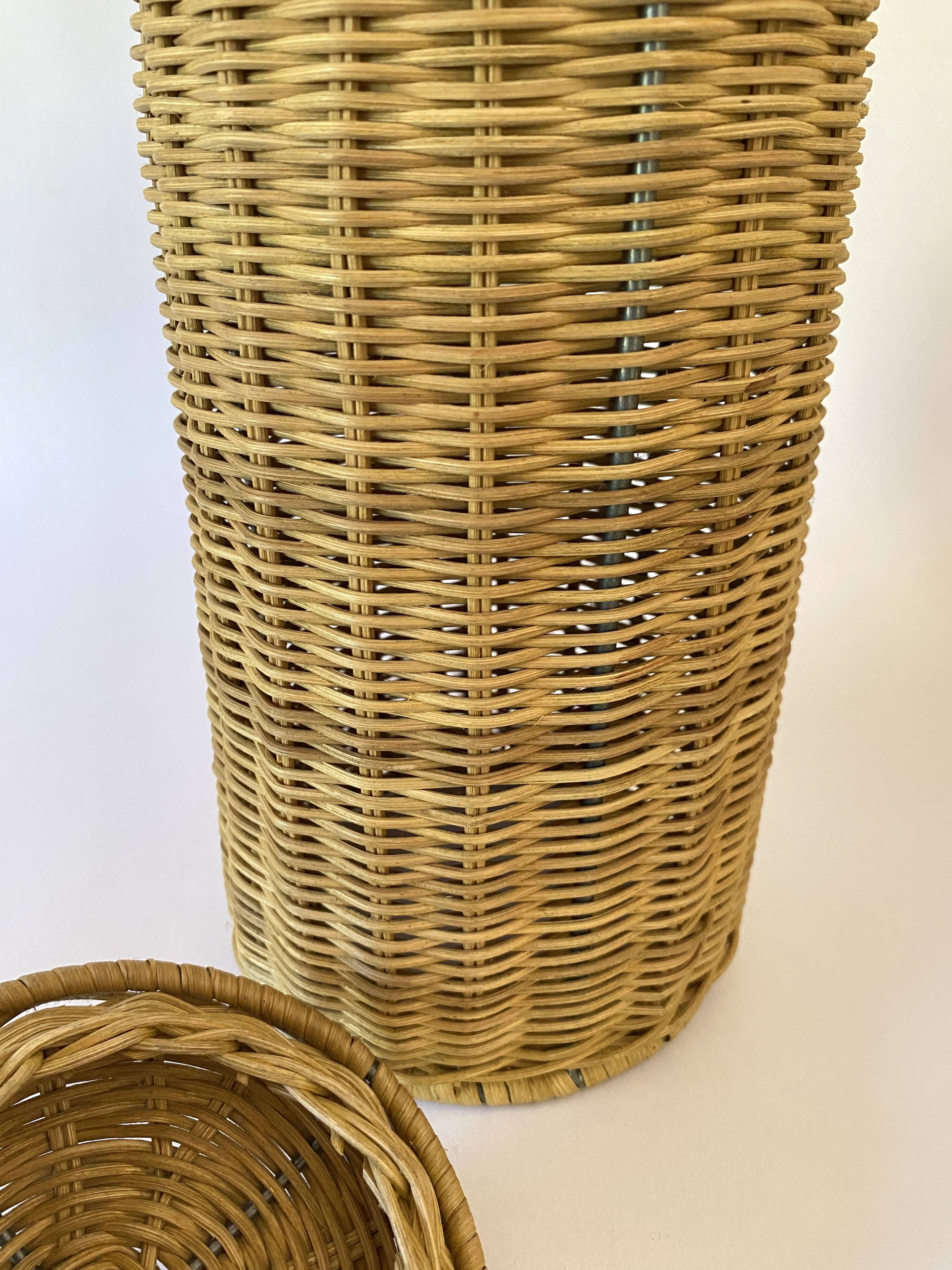 Tall box with woven straws