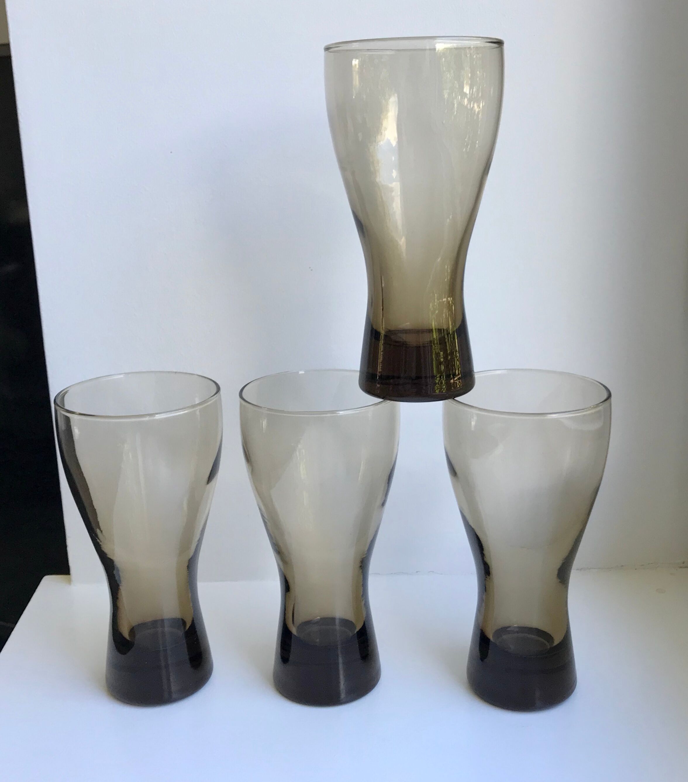 Set of 4 glasses in smoked glass and thick bottom 70s