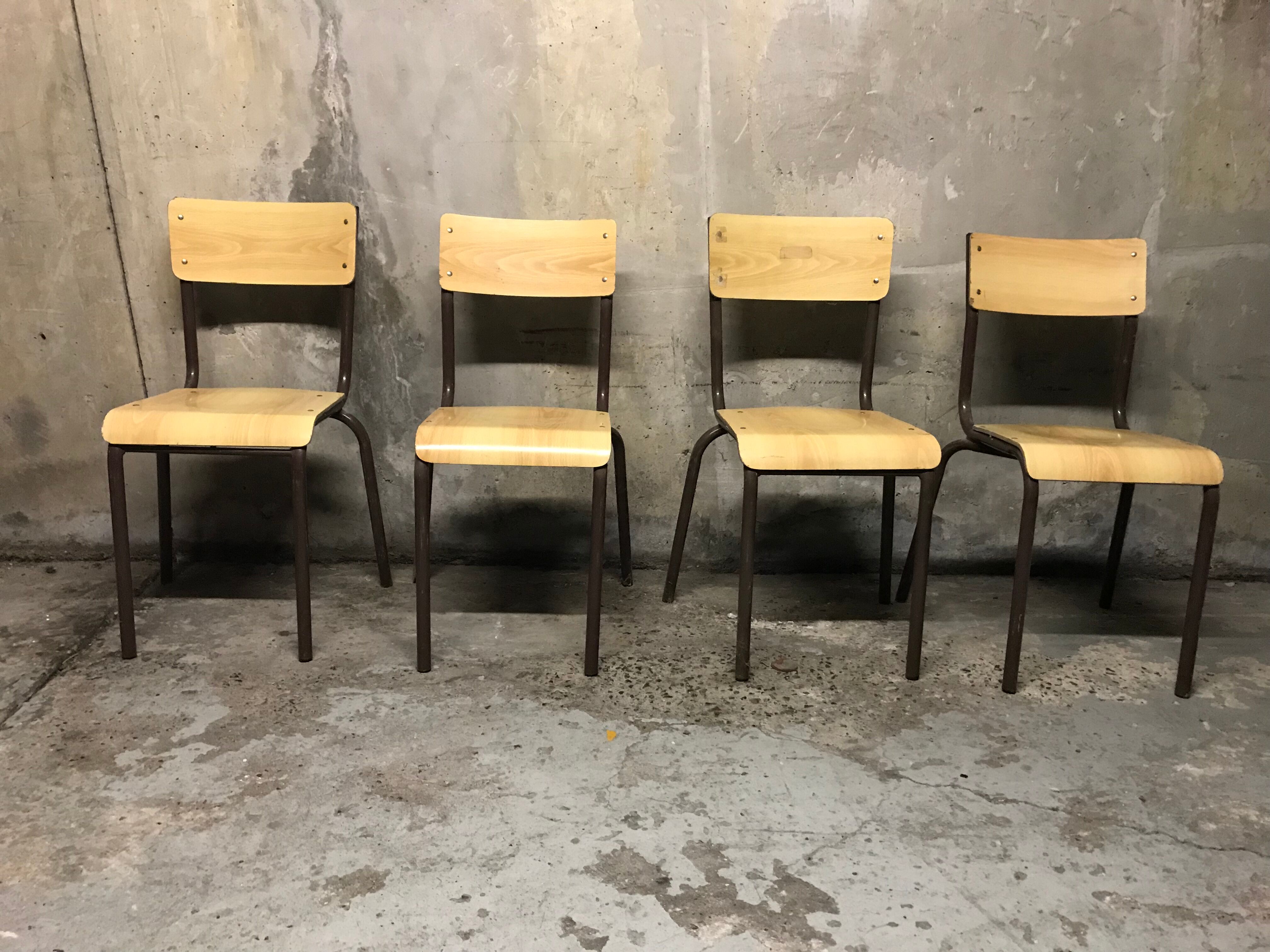 4 chairs mullca school