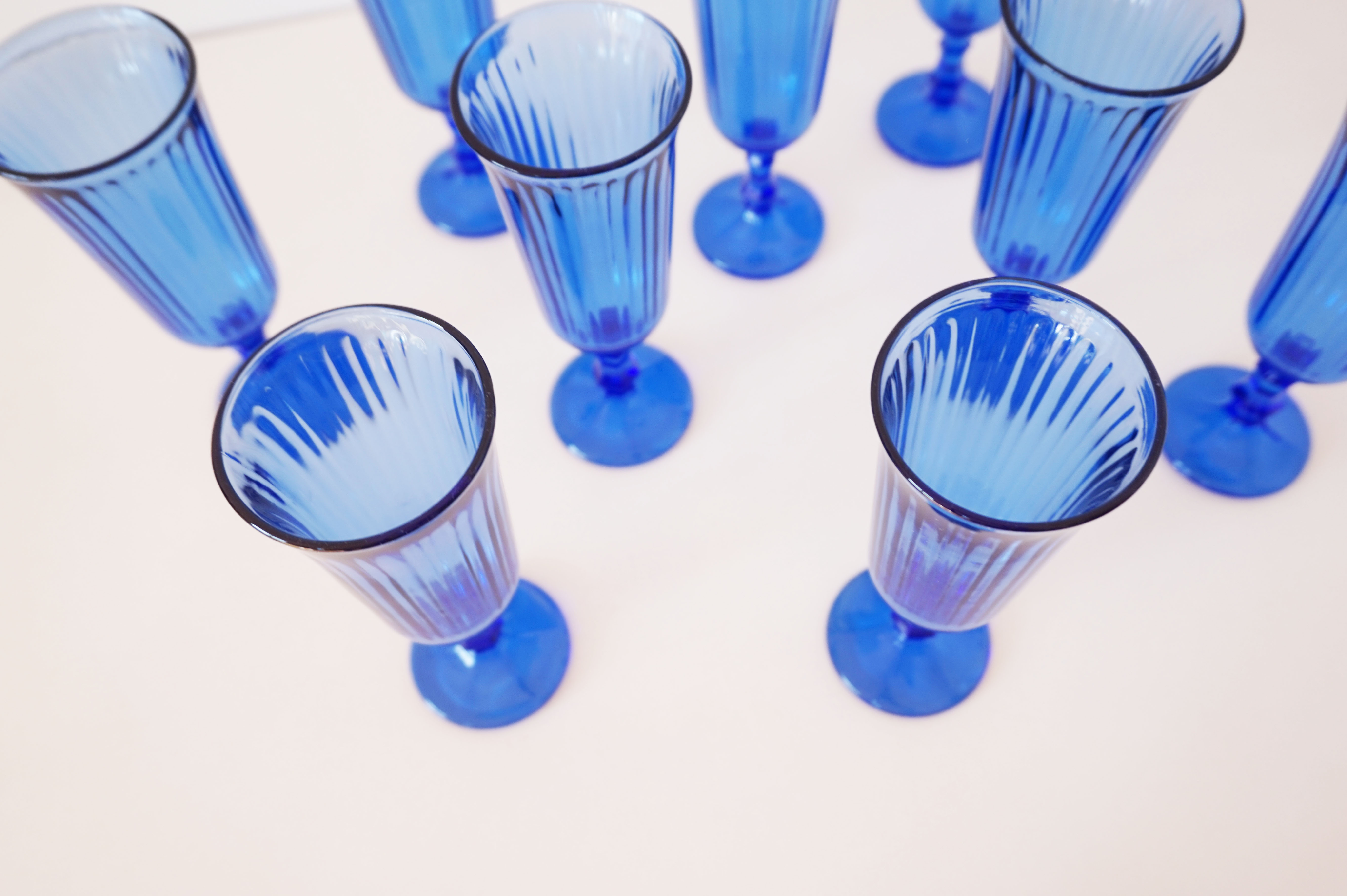 Set of 9 blue champagne flutes