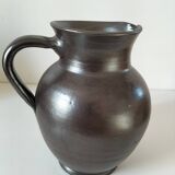 Jug with handle