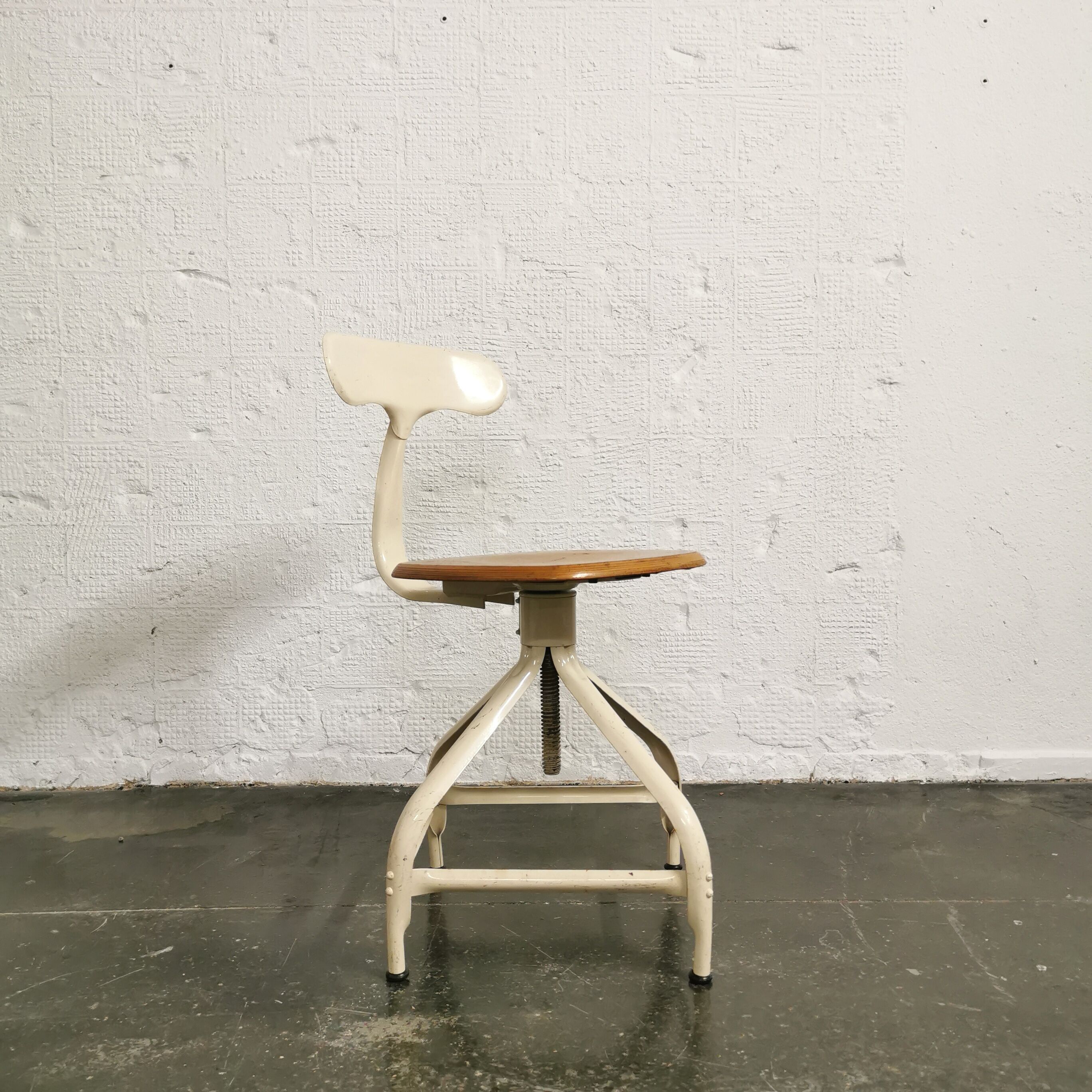 Wooden sitting workshop chair, Nicolle, 1960