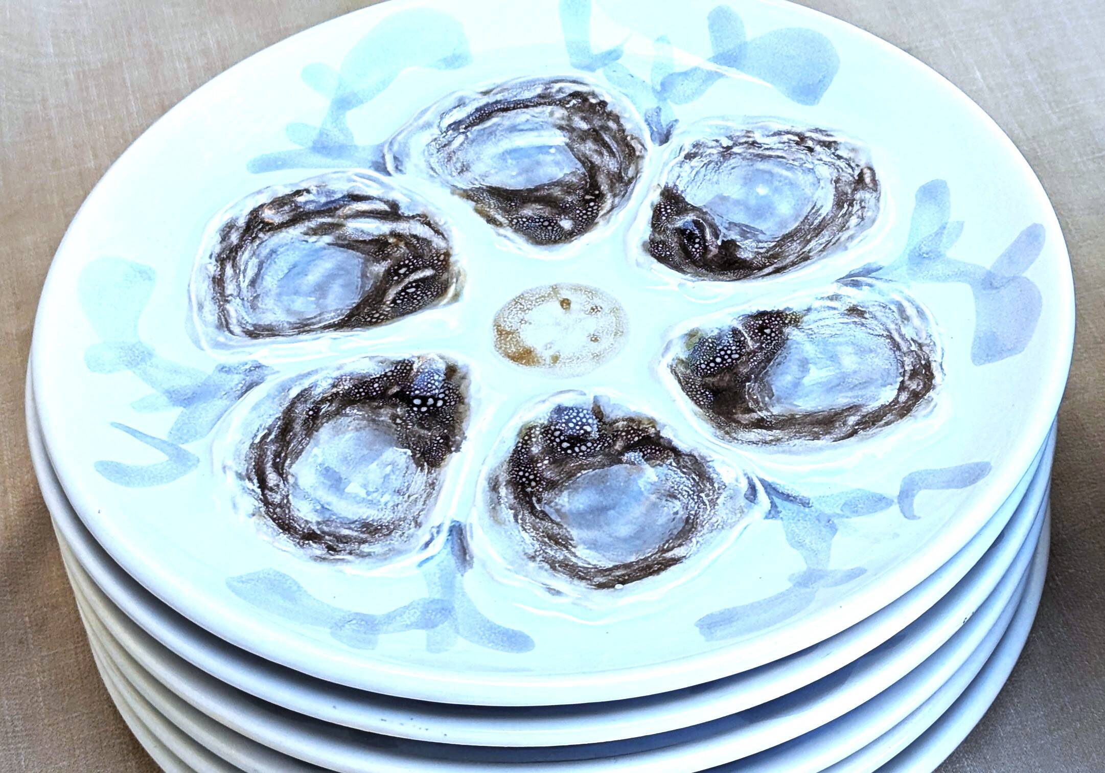 Oyster service in Saint Amand earthenware, hand-painted.