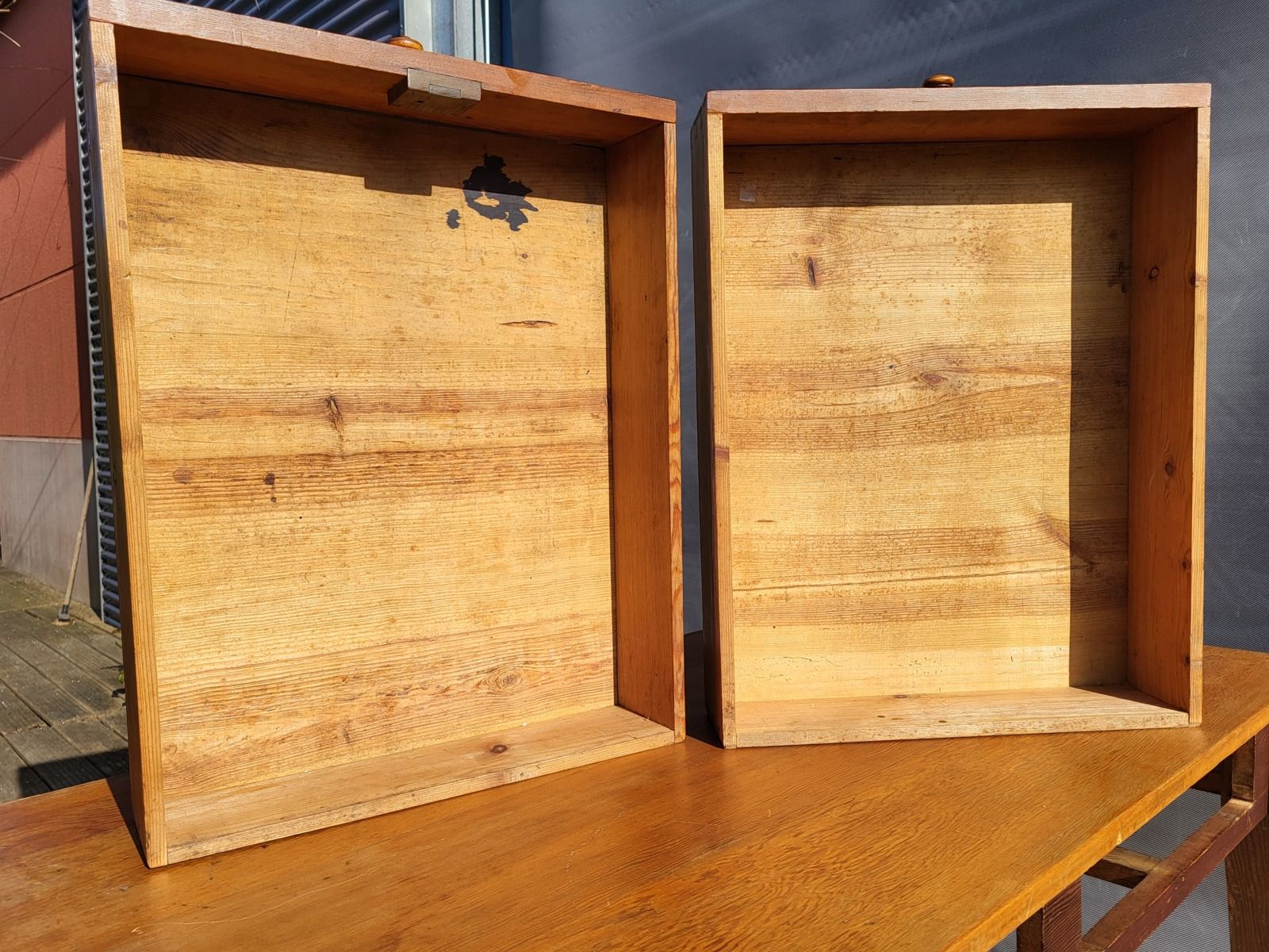 Pine farmhouse table ● Honey patina & Zebra grain