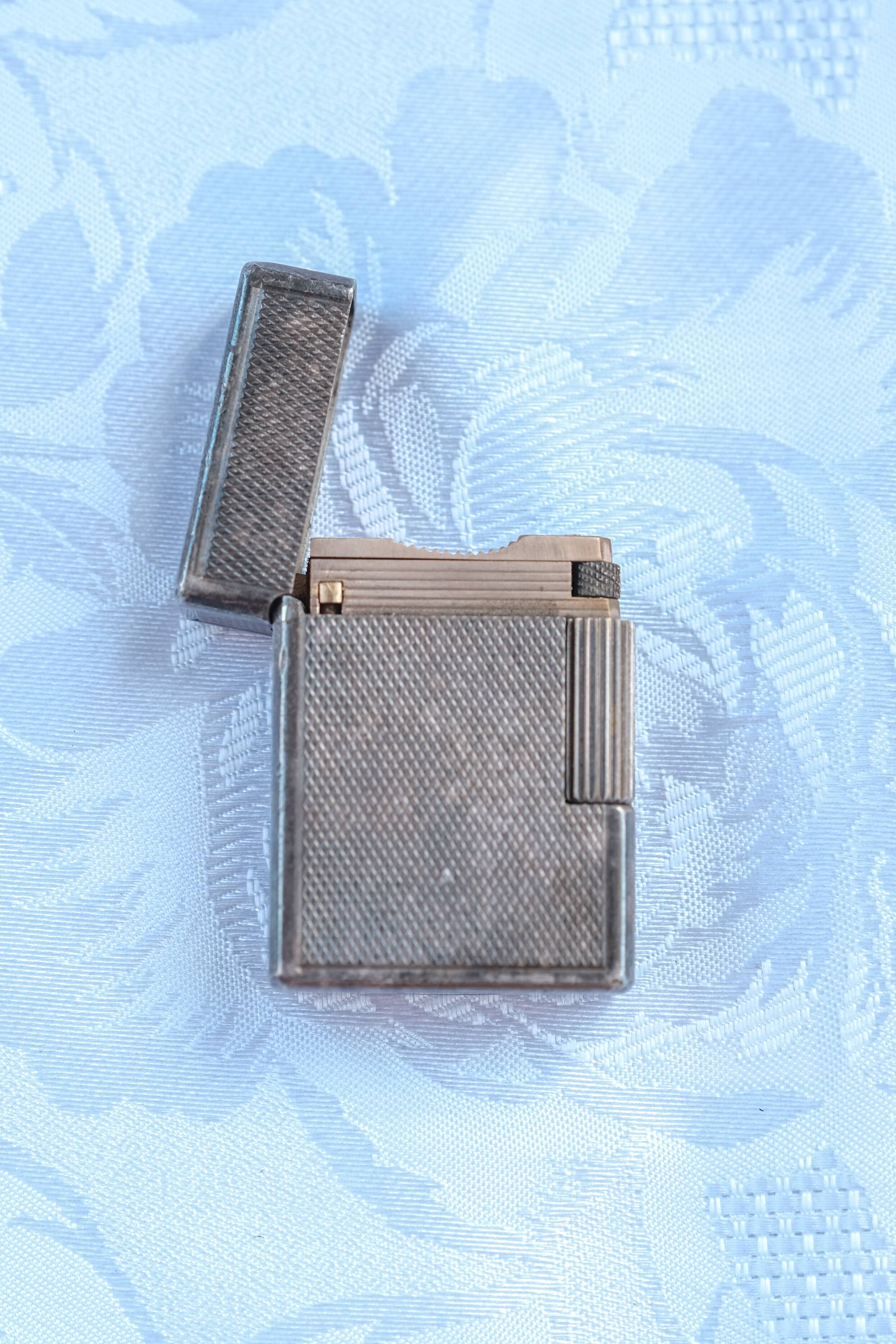 ST Dupont lighter