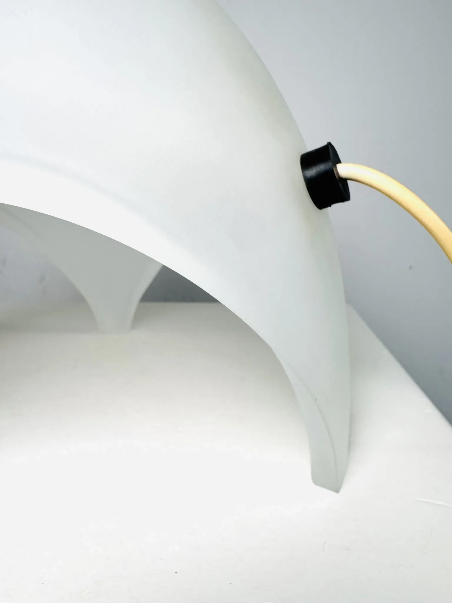 Frosted Glass 'Coque' Table Lamp By Elio Martinelli For Martinelli Luce, Italy, 1970S