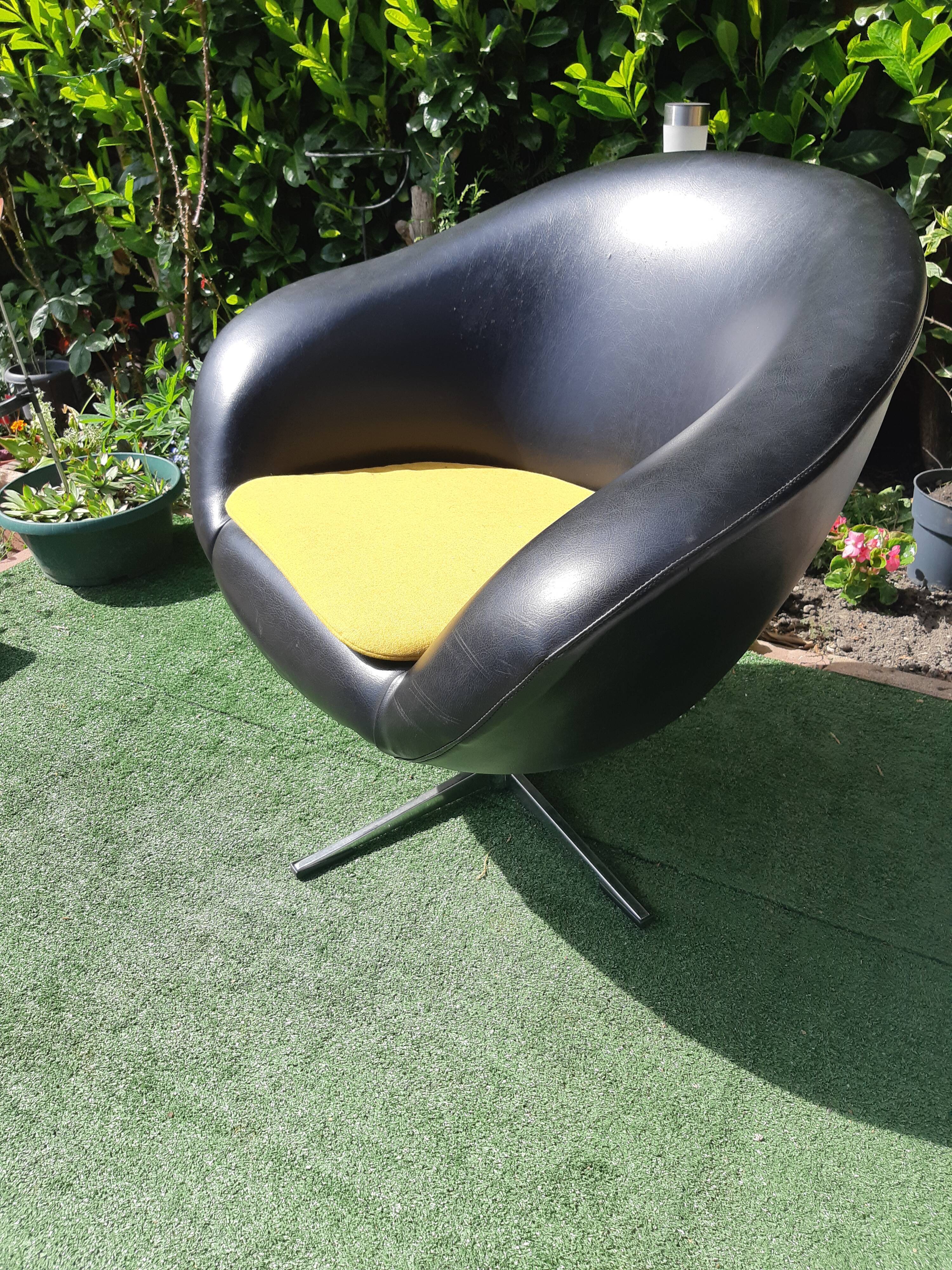 Vintage swivel armchair