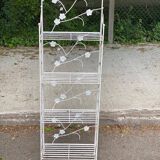 Industrial bookcase folding shelf in white wrought metal